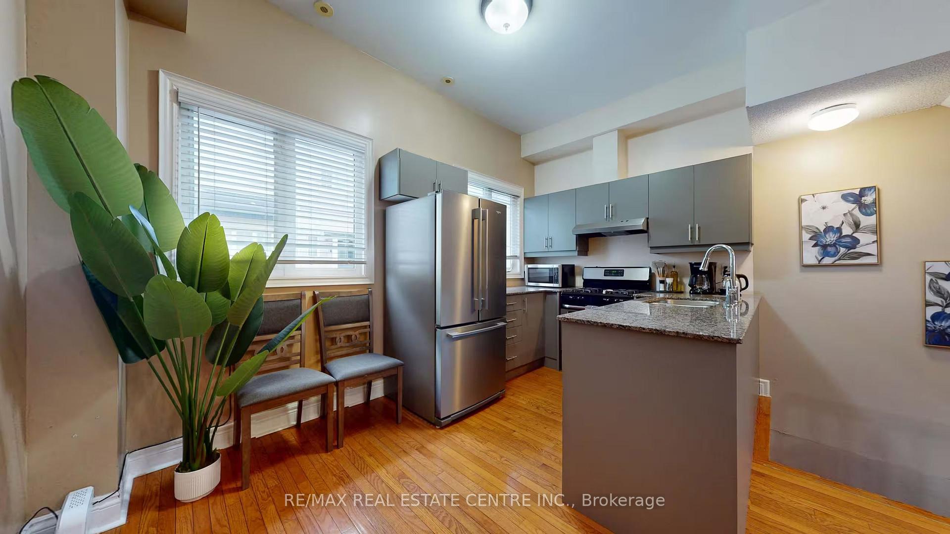 Photo 11 of 1376 Eglinton Avenue W, Toronto, Forest Hill North — HOMEH