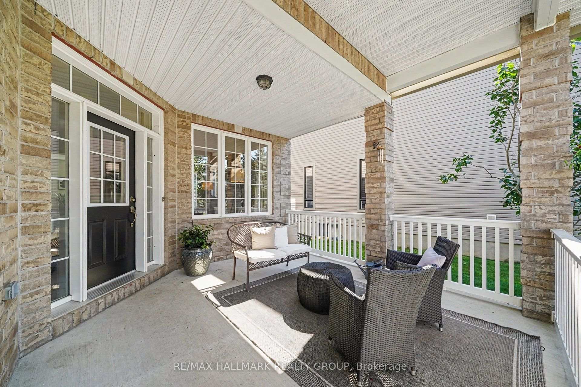 Photo 4 of 938 Wildcarrot Crescent, Ottawa, Riverside South — HOMEH
