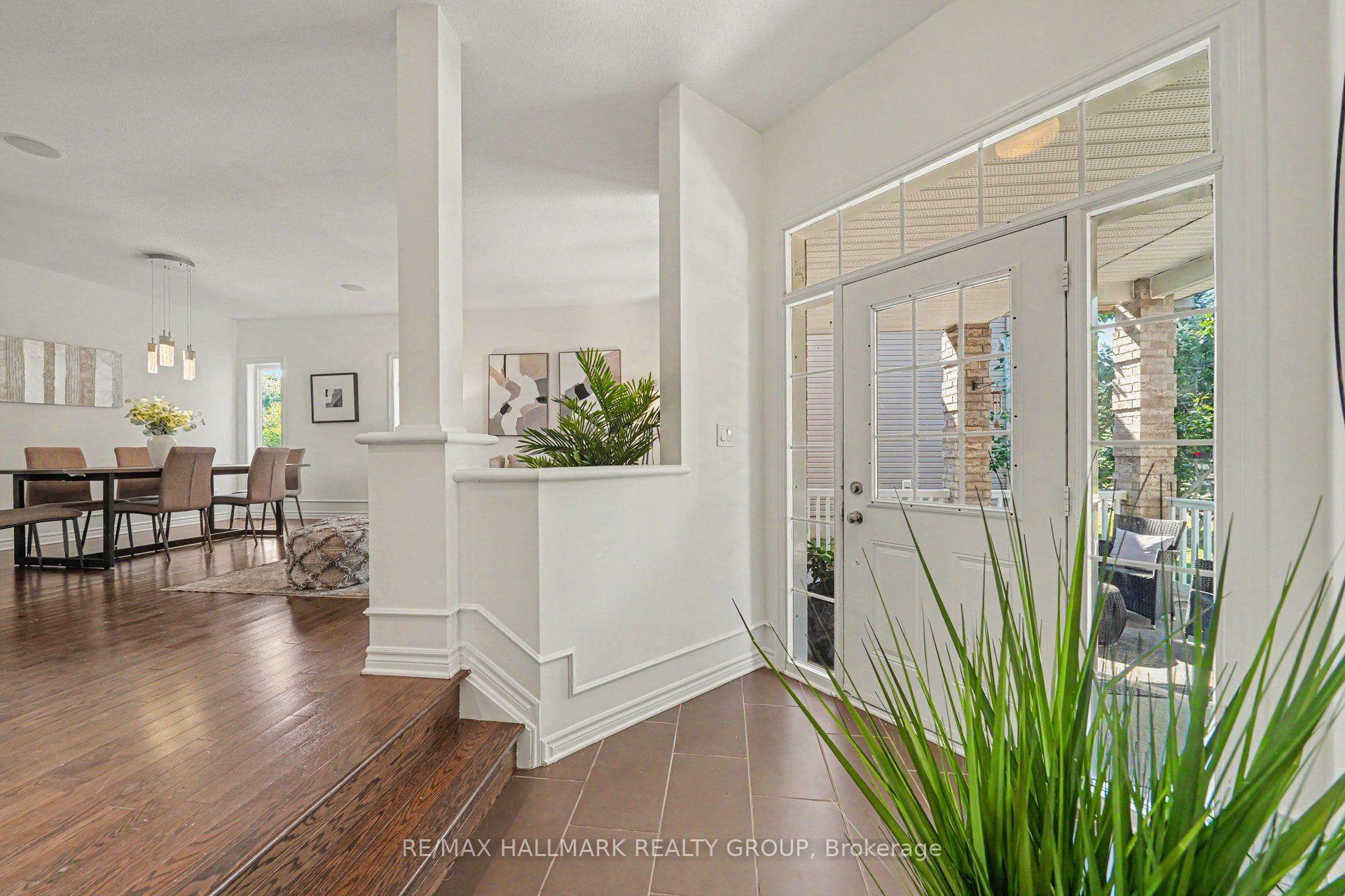 Photo 5 of 938 Wildcarrot Crescent, Ottawa, Riverside South — HOMEH