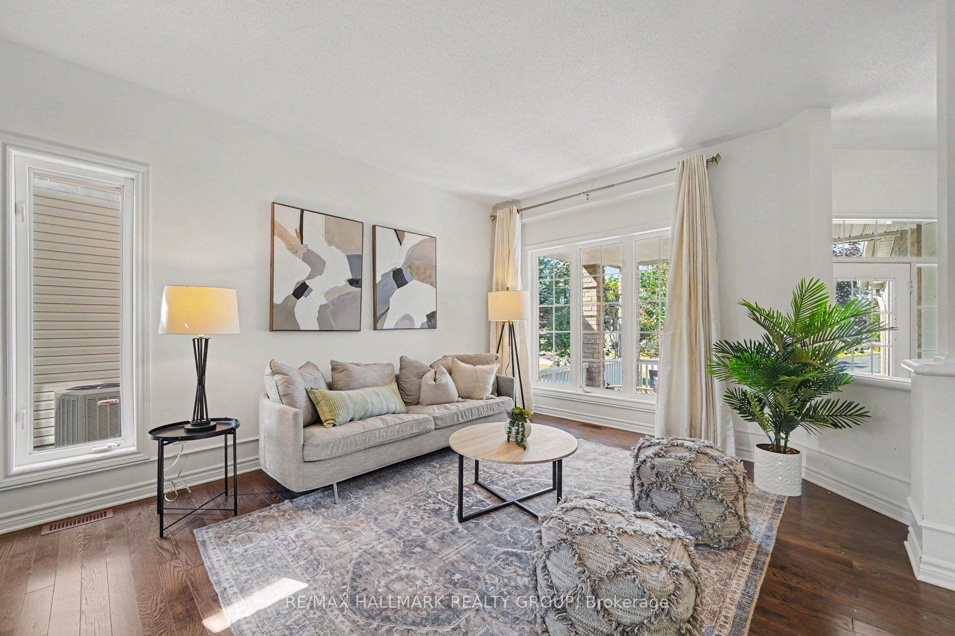 Photo 8 of 938 Wildcarrot Crescent, Ottawa, Riverside South — HOMEH