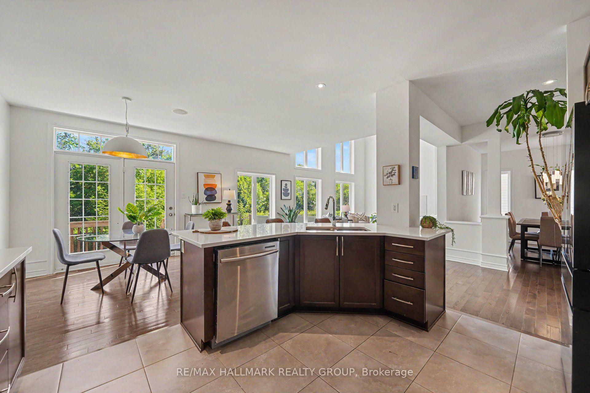 Photo 10 of 938 Wildcarrot Crescent, Ottawa, Riverside South — HOMEH