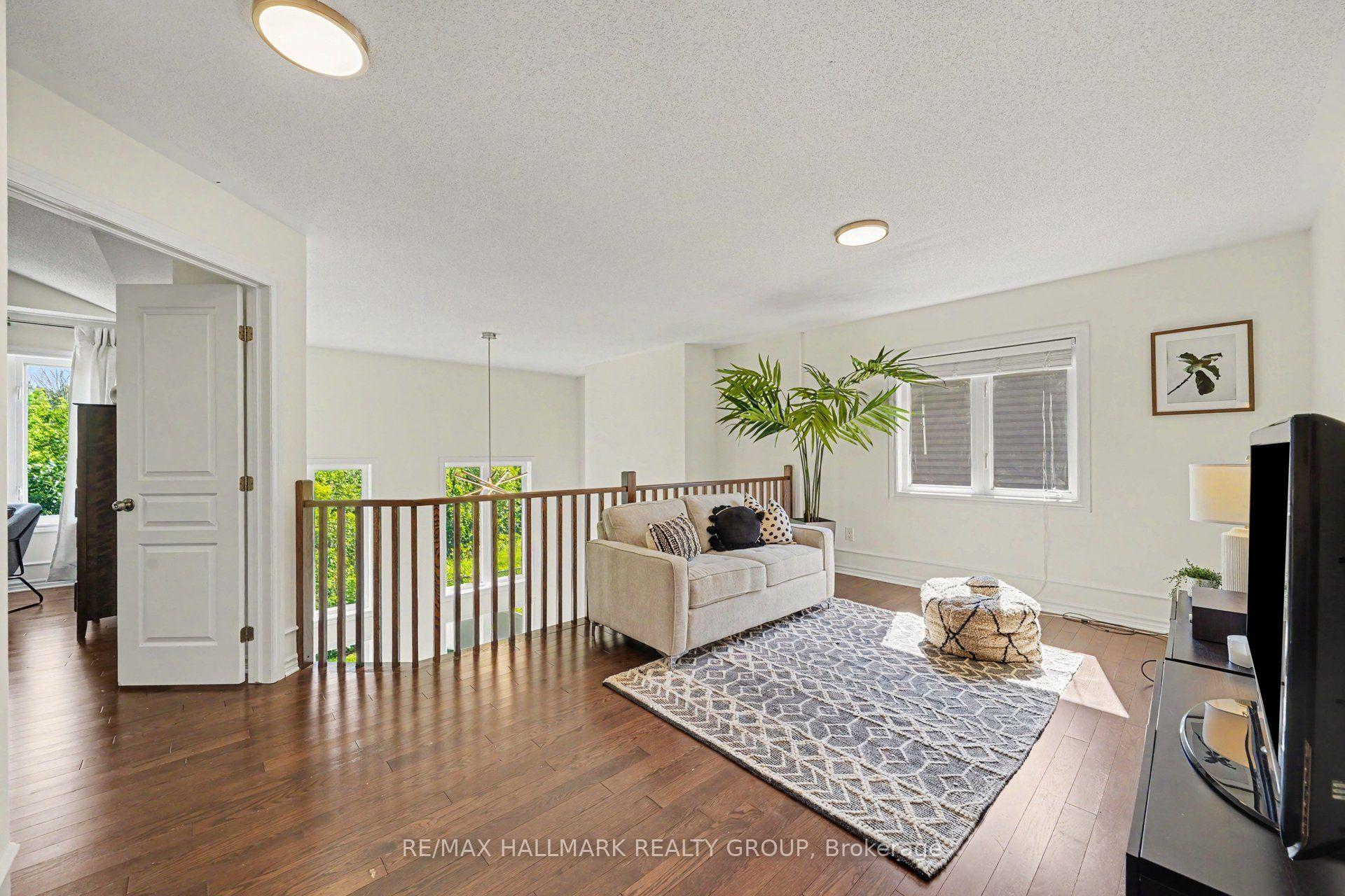 Photo 20 of 938 Wildcarrot Crescent, Ottawa, Riverside South — HOMEH