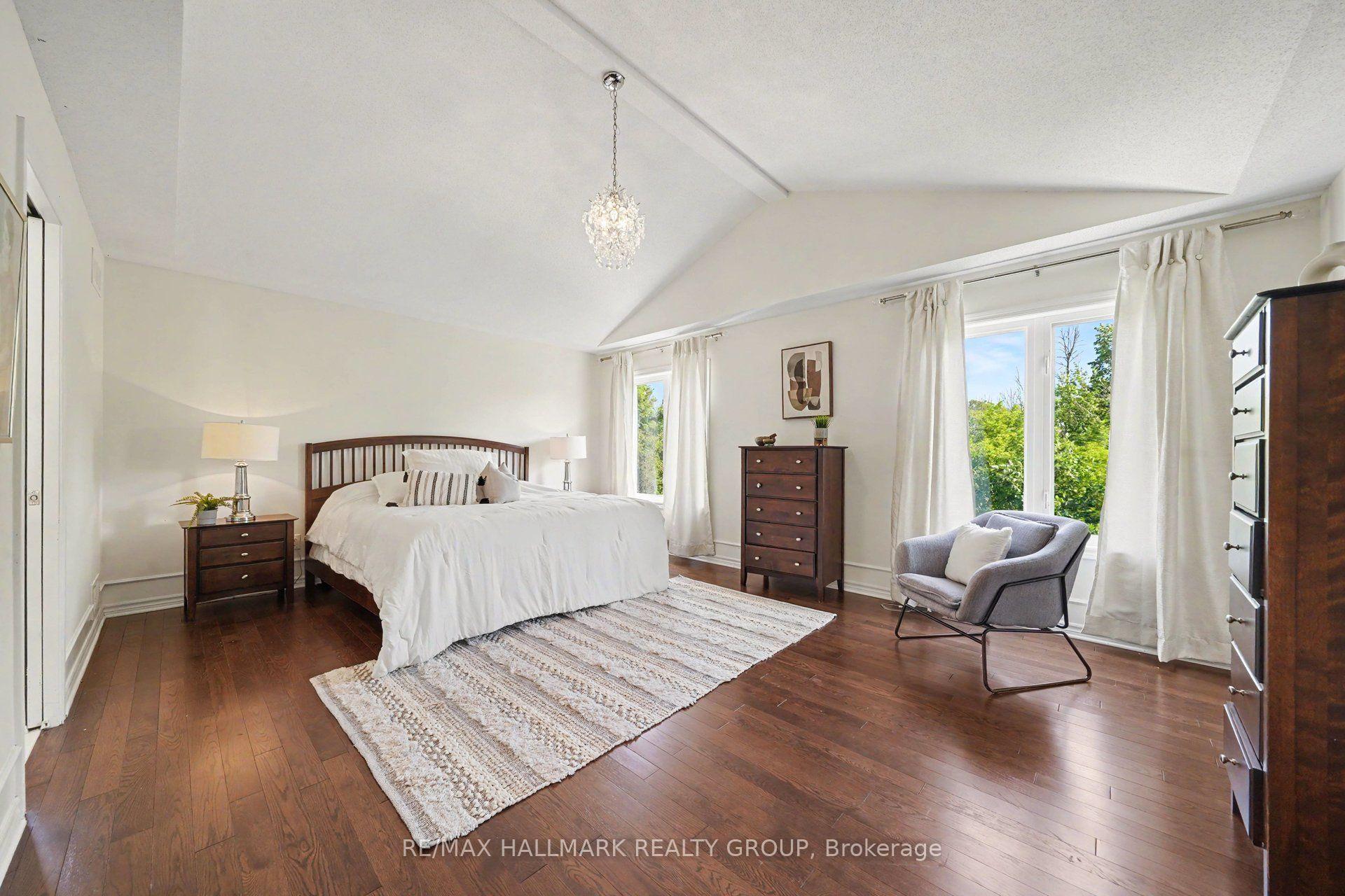Photo 23 of 938 Wildcarrot Crescent, Ottawa, Riverside South — HOMEH