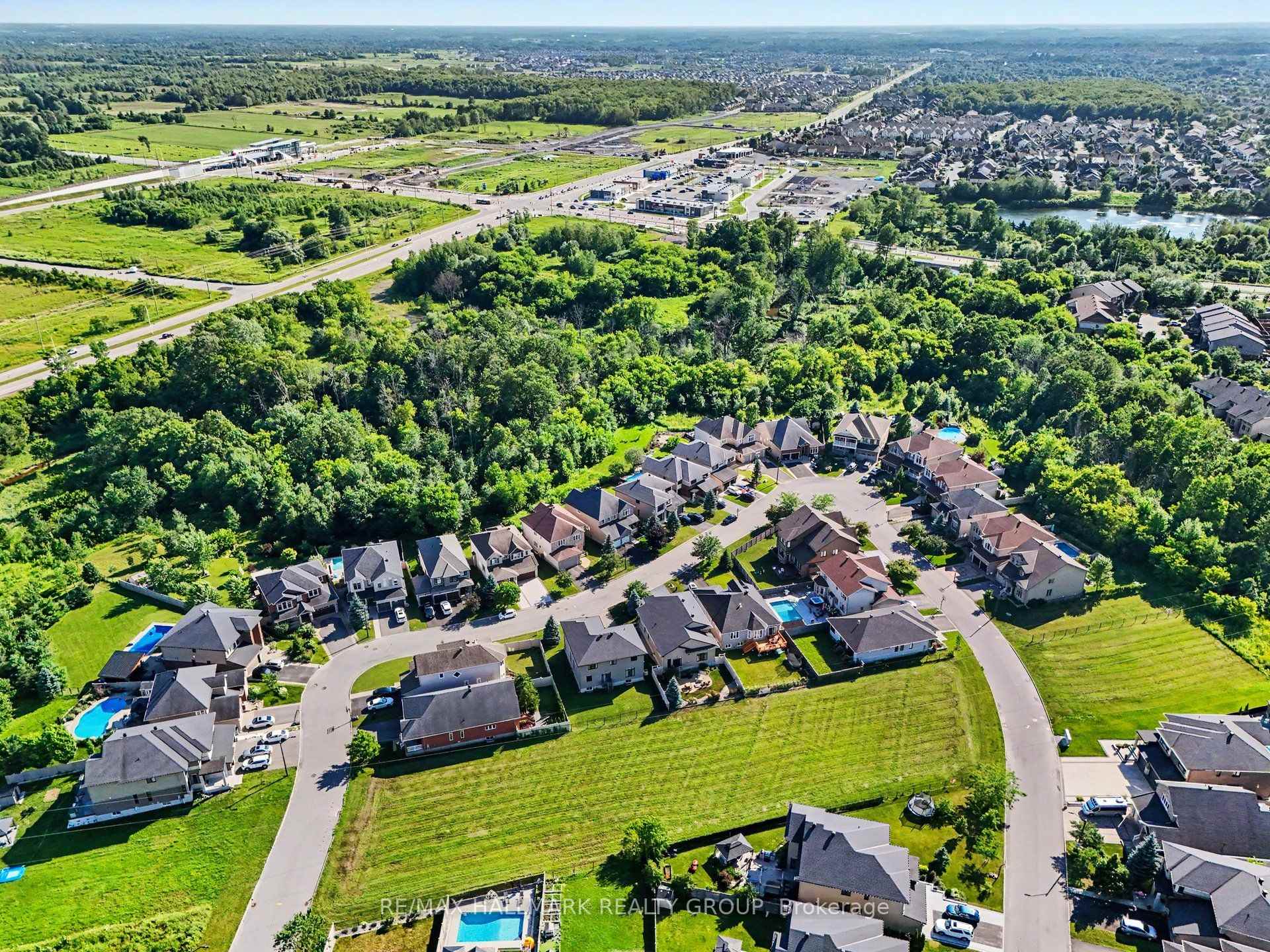 Photo 45 of 938 Wildcarrot Crescent, Ottawa, Riverside South — HOMEH