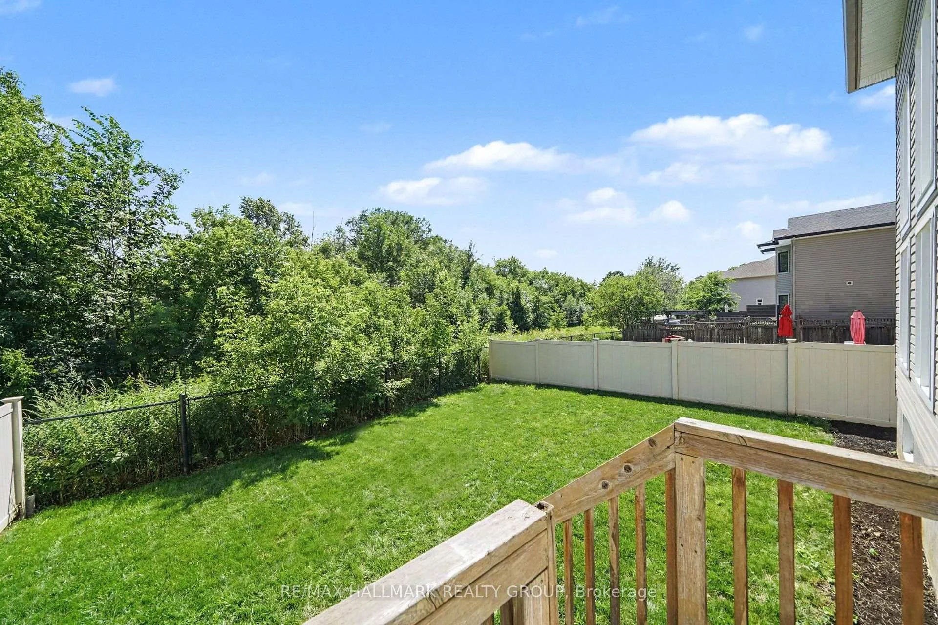Photo 33 of 938 Wildcarrot Crescent, Ottawa, Riverside South — HOMEH