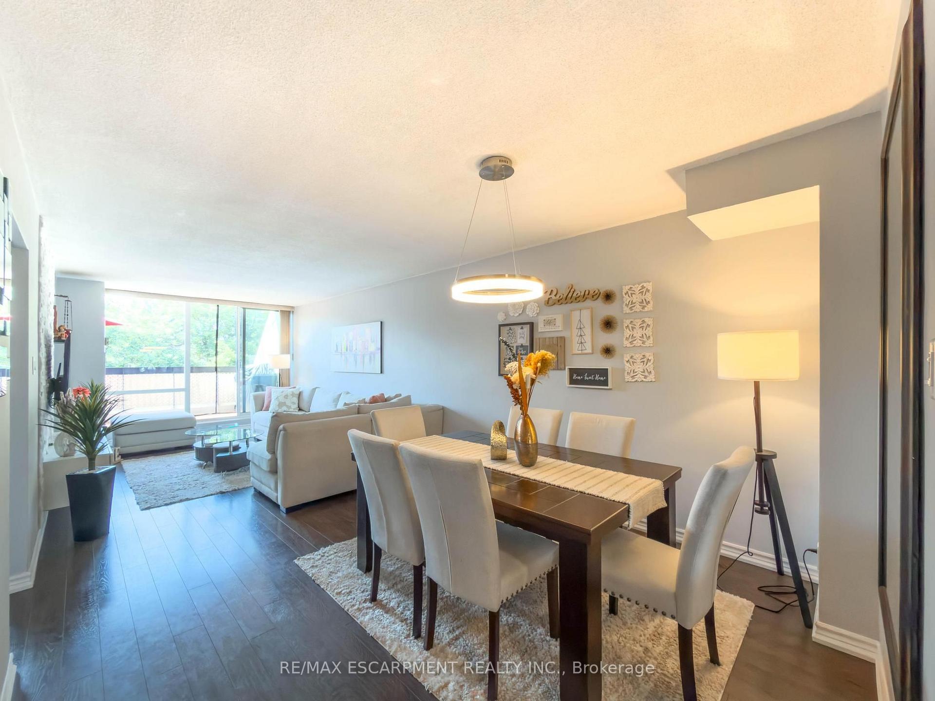 Photo 5 of Unit 227, 2 Valhalla Inn Road, Etobicoke, Islington-City Centre West — HOMEH