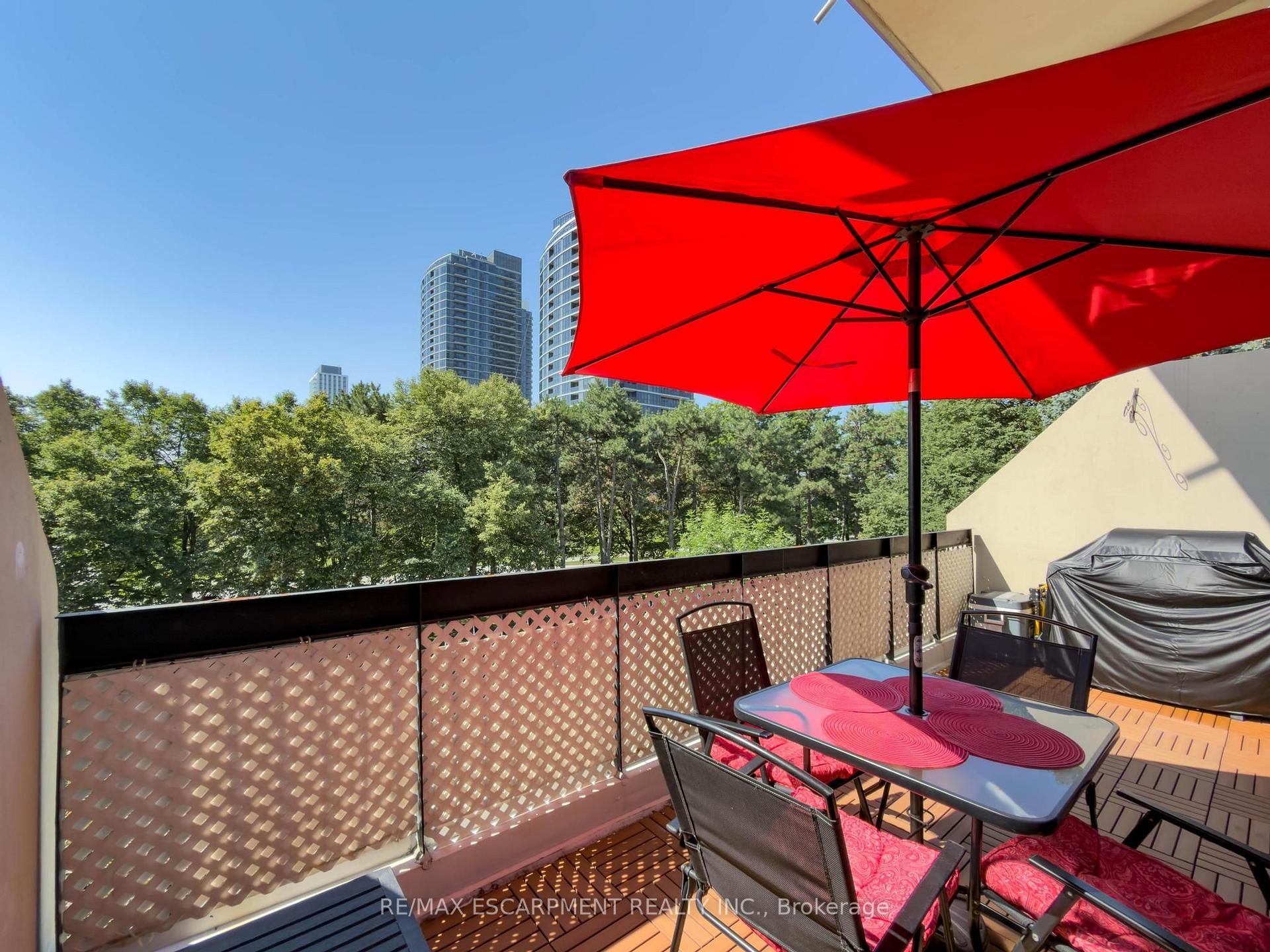 Photo 11 of Unit 227, 2 Valhalla Inn Road, Etobicoke, Islington-City Centre West — HOMEH