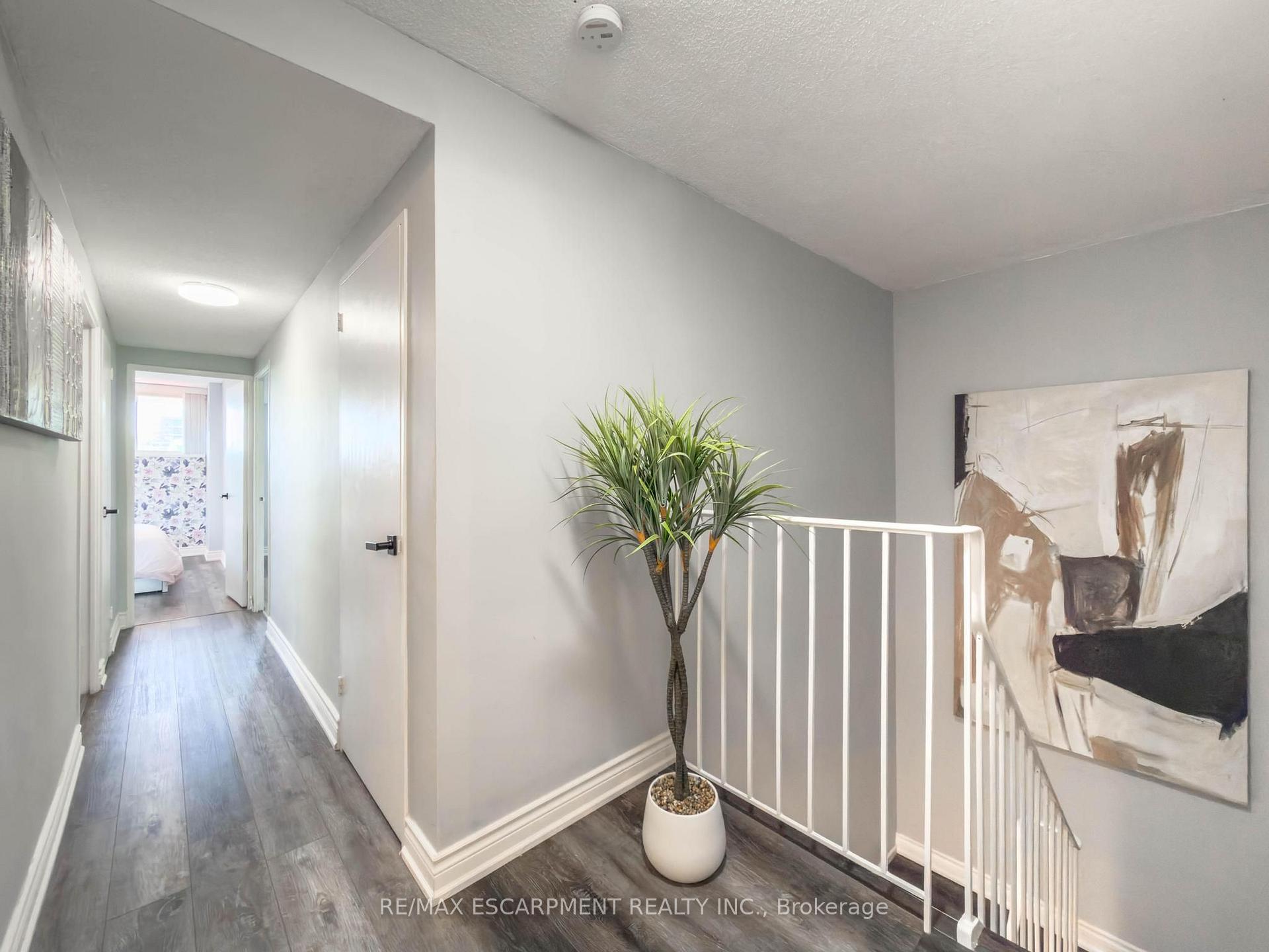 Photo 14 of Unit 227, 2 Valhalla Inn Road, Etobicoke, Islington-City Centre West — HOMEH