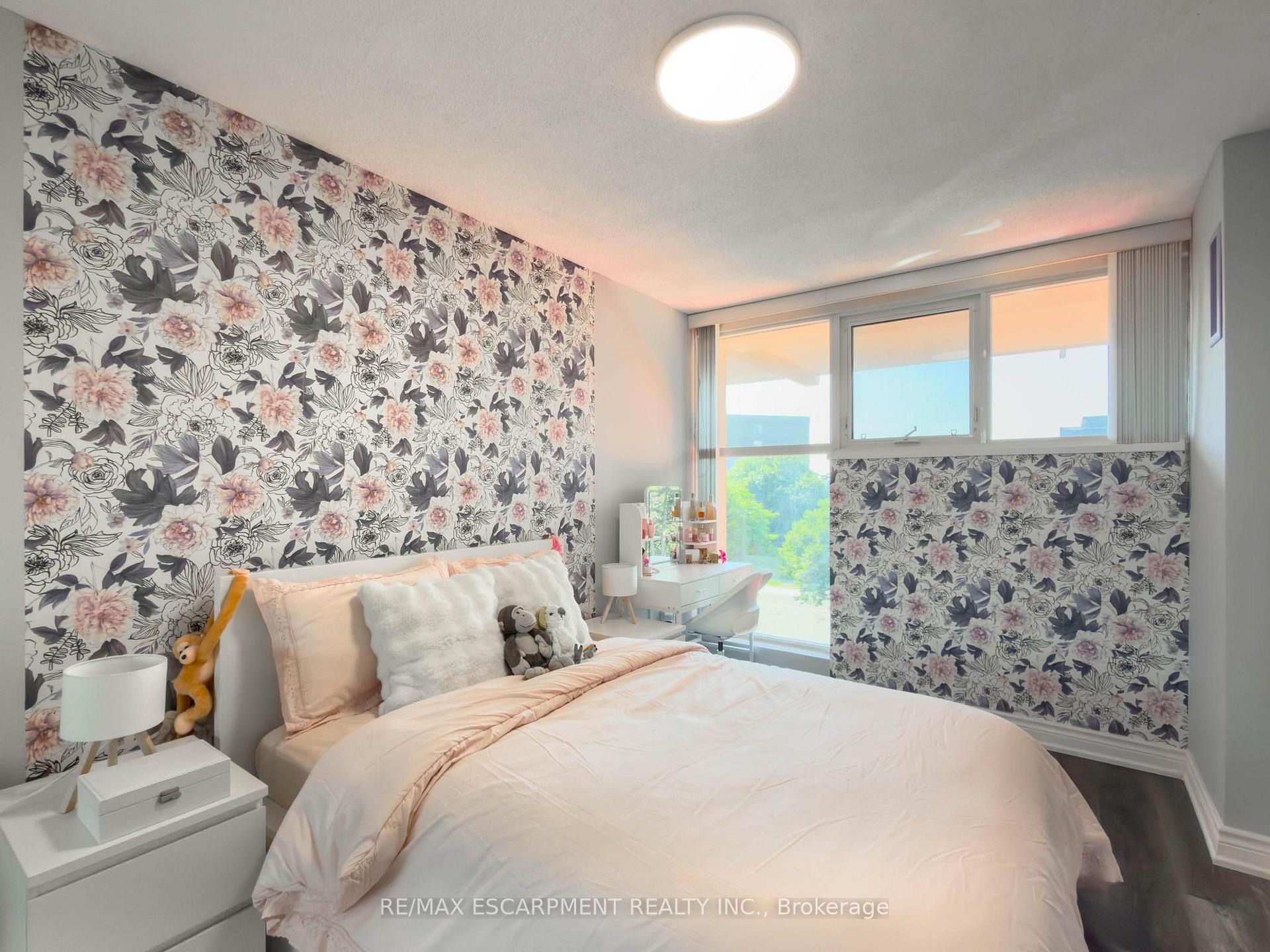 Photo 17 of Unit 227, 2 Valhalla Inn Road, Etobicoke, Islington-City Centre West — HOMEH
