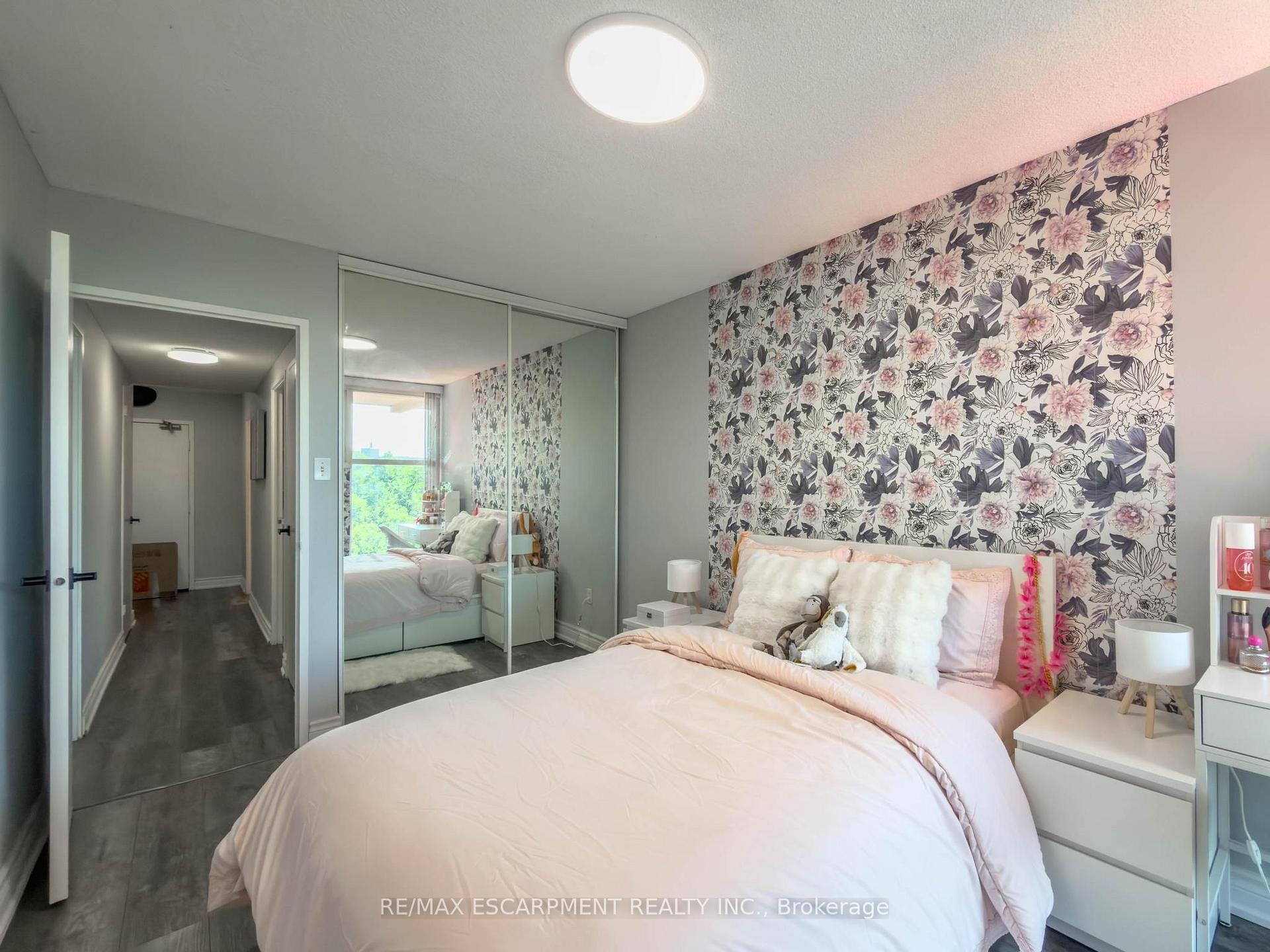 Photo 18 of Unit 227, 2 Valhalla Inn Road, Etobicoke, Islington-City Centre West — HOMEH