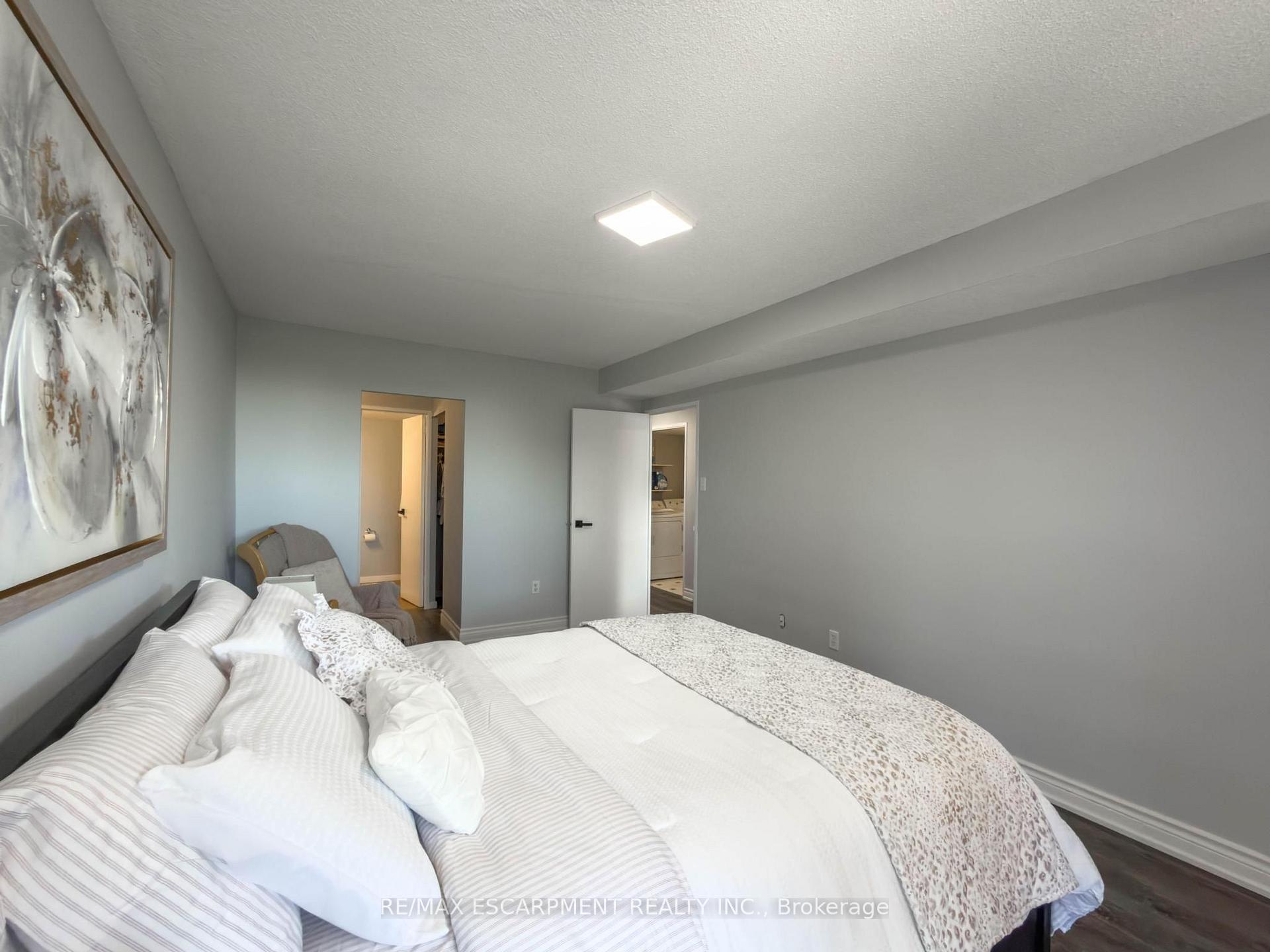 Photo 20 of Unit 227, 2 Valhalla Inn Road, Etobicoke, Islington-City Centre West — HOMEH
