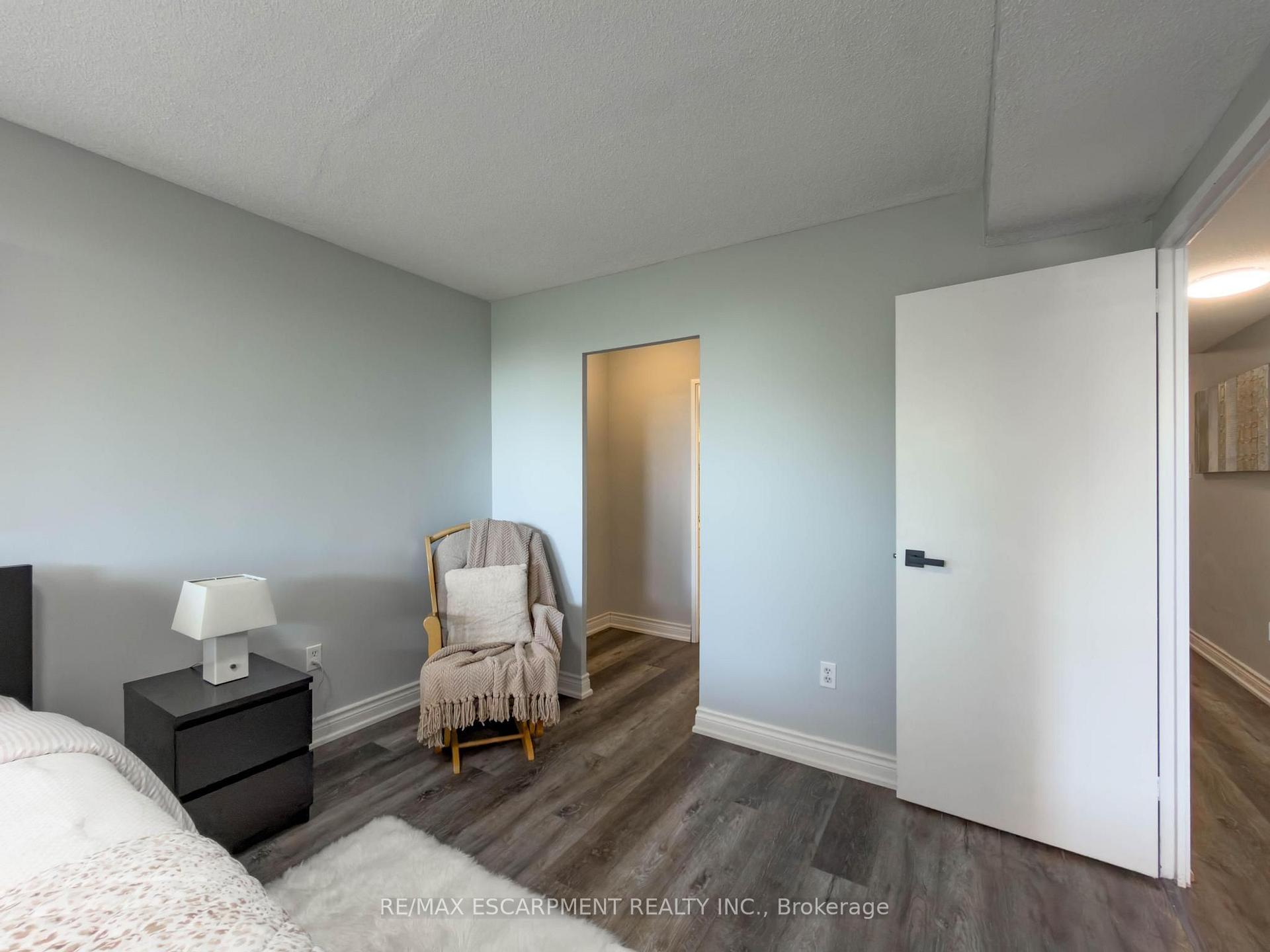 Photo 21 of Unit 227, 2 Valhalla Inn Road, Etobicoke, Islington-City Centre West — HOMEH