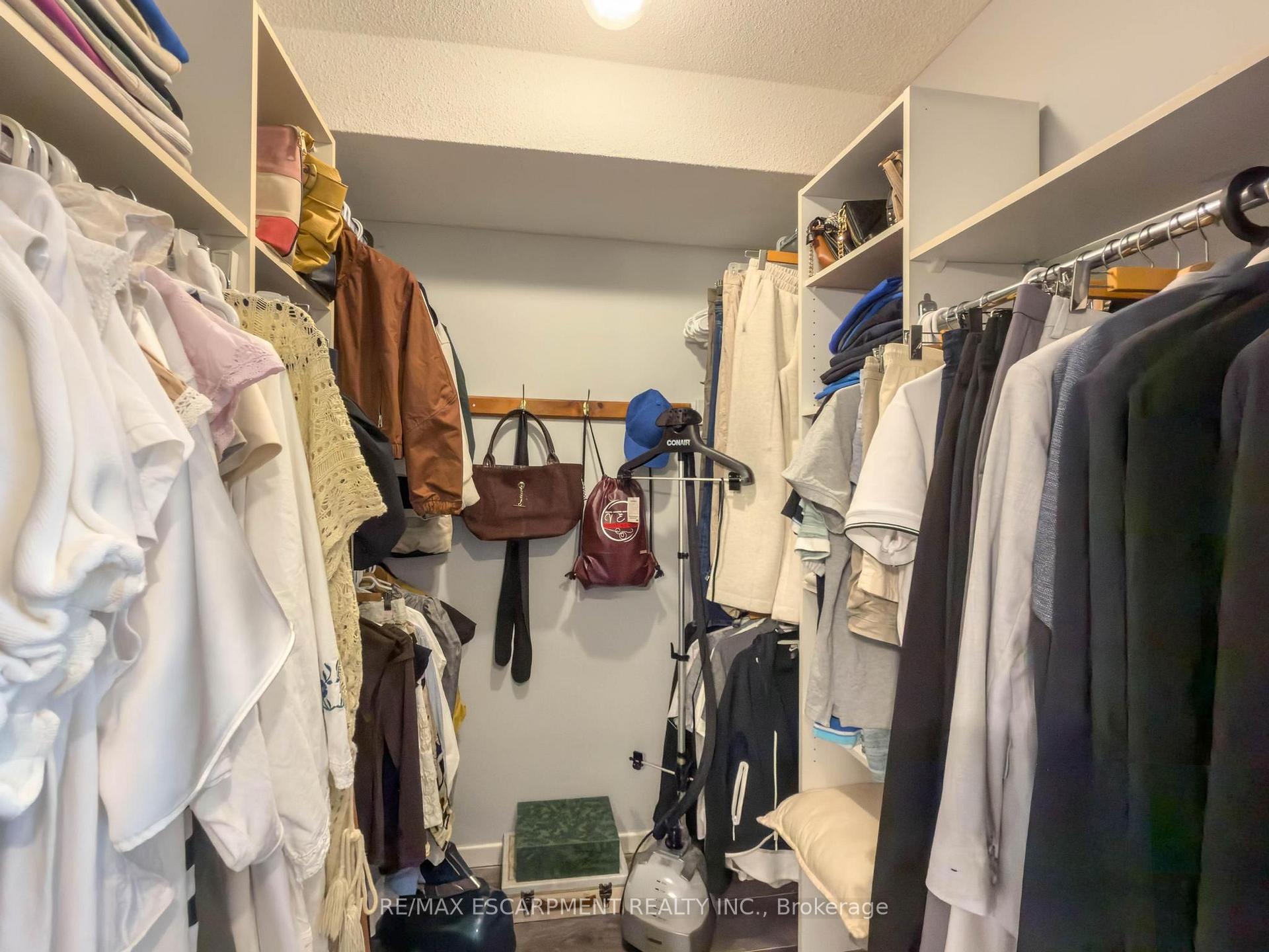 Photo 23 of Unit 227, 2 Valhalla Inn Road, Etobicoke, Islington-City Centre West — HOMEH