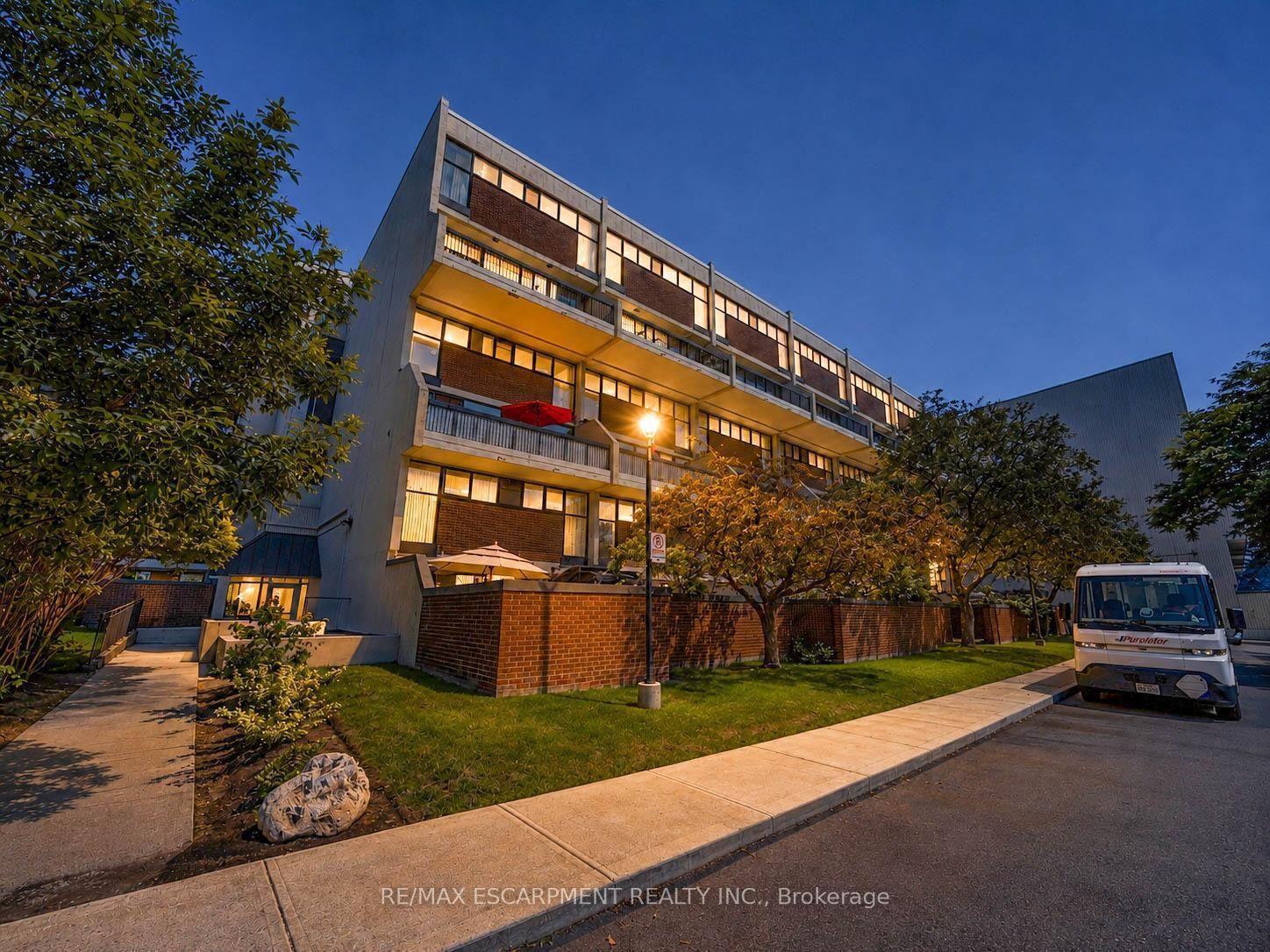 Photo 42 of Unit 227, 2 Valhalla Inn Road, Etobicoke, Islington-City Centre West — HOMEH