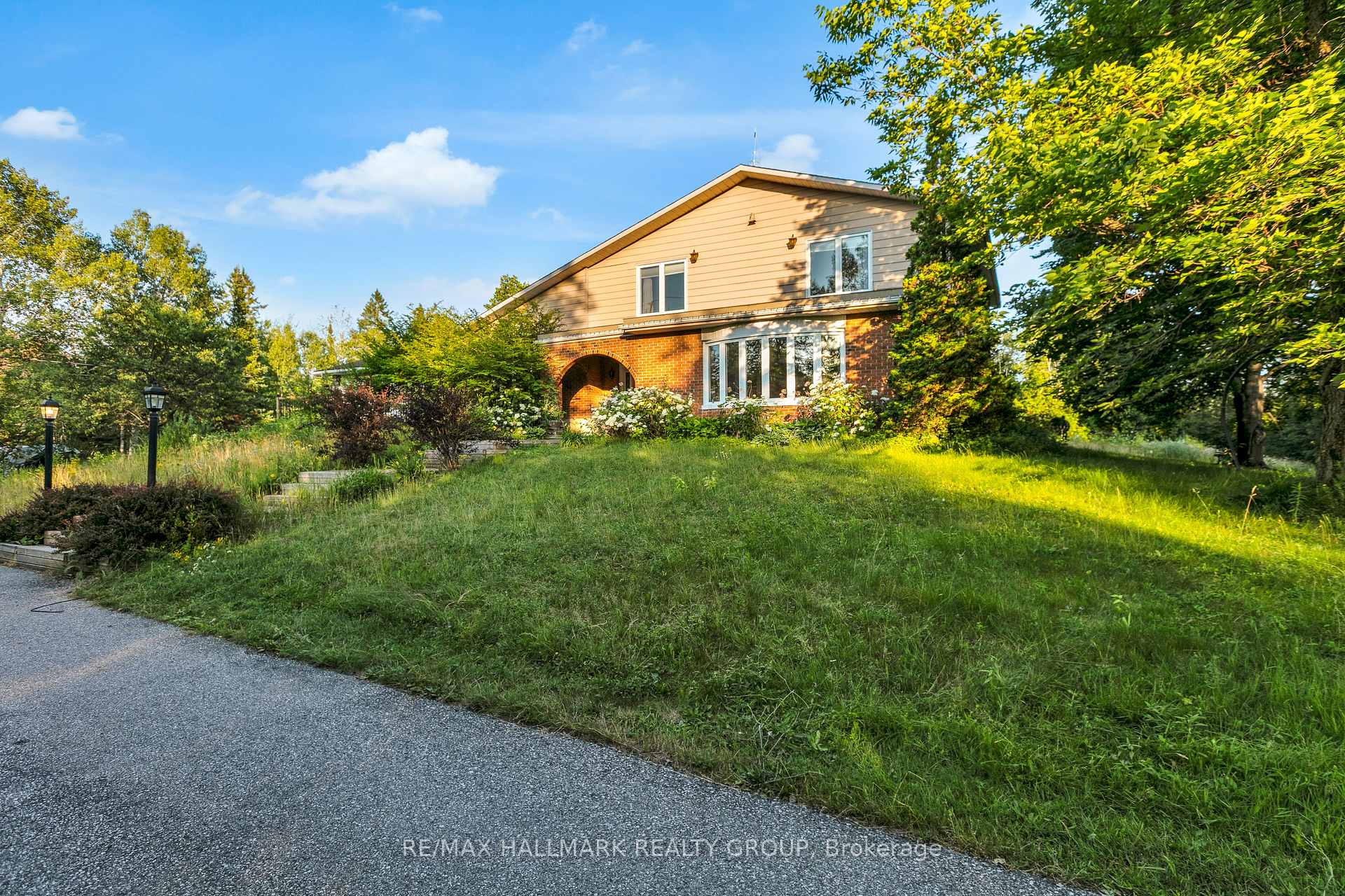 Photo 2 of 7316 Flewellyn Road, Ottawa, Remainder of Stittsville & Area — HOMEH