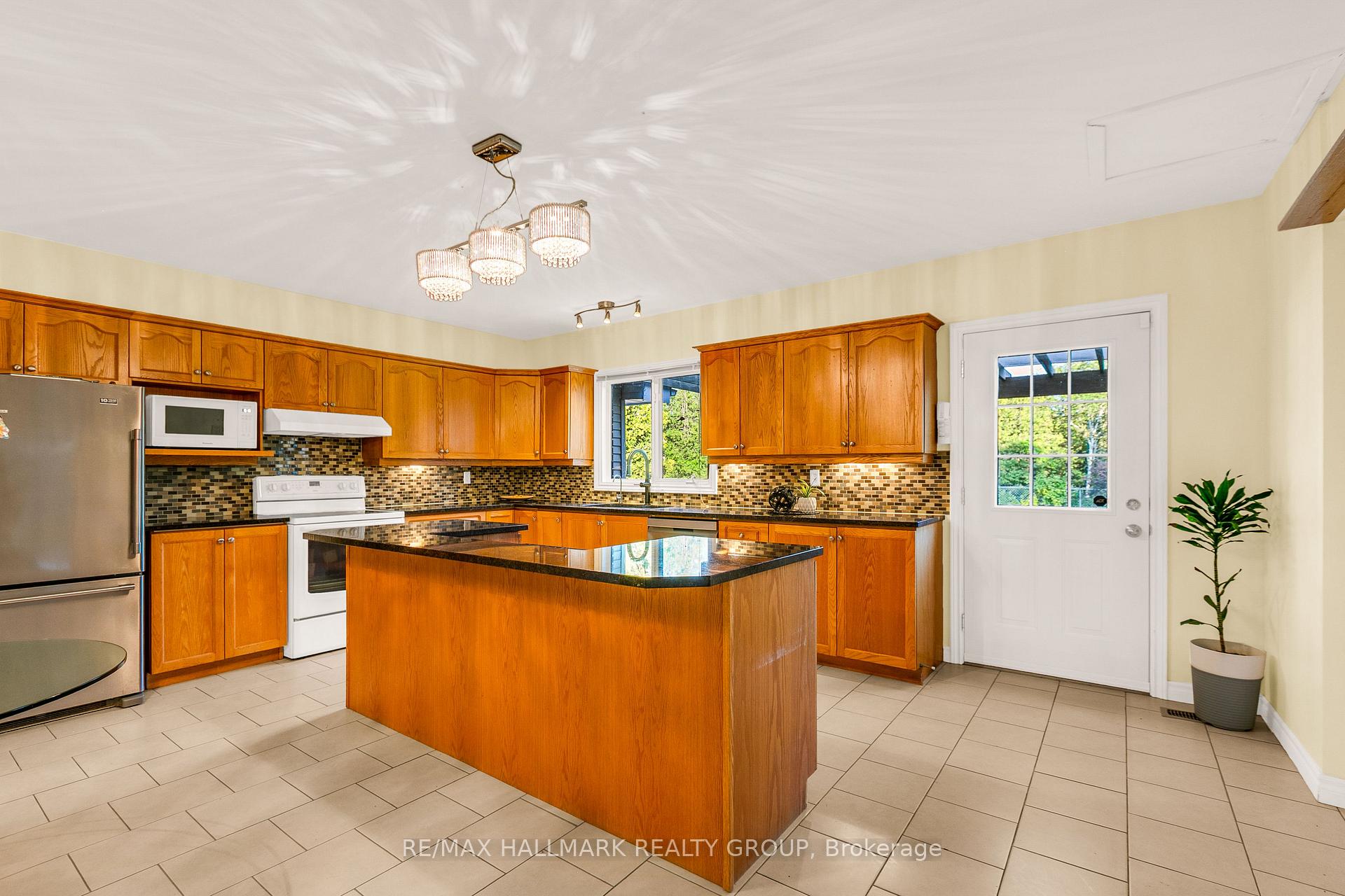 Photo 24 of 7316 Flewellyn Road, Ottawa, Remainder of Stittsville & Area — HOMEH