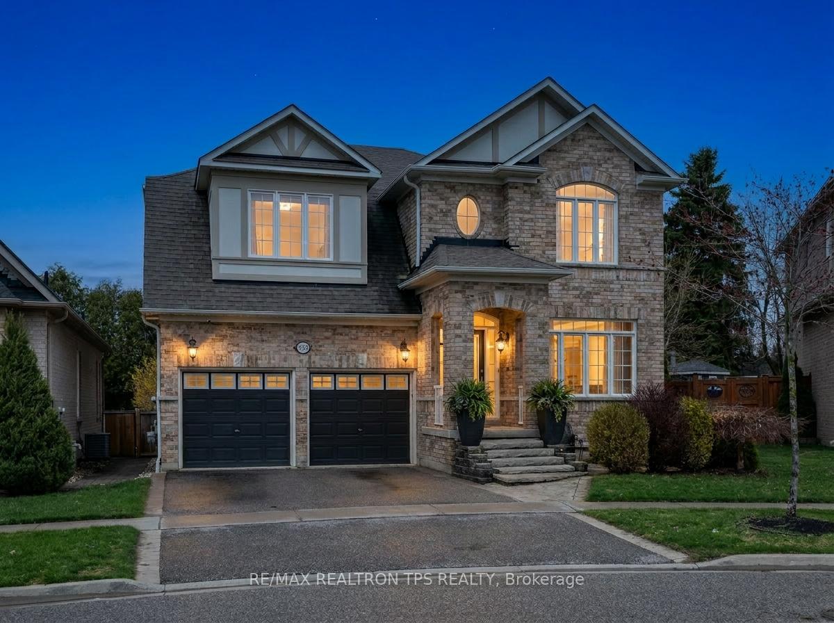 Photo 2 of 555 Kingsfield Loop, Oshawa, Samac — HOMEH