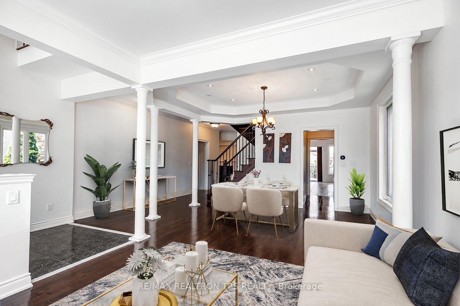 Photo 16 of 555 Kingsfield Loop, Oshawa, Samac — HOMEH