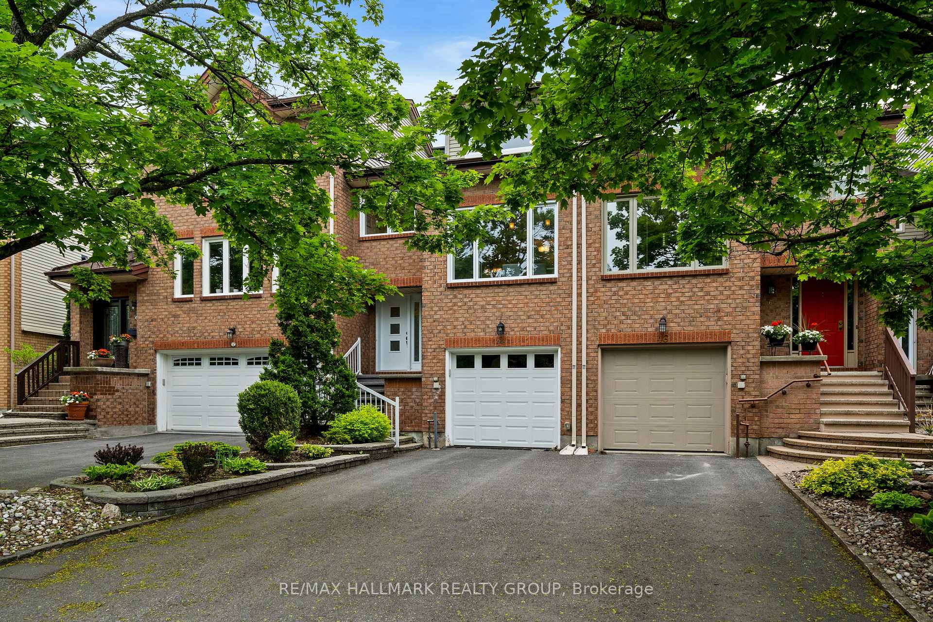 Photo 1 of 44 Dunbarton Court, Ottawa, Cardinal Glen — HOMEH