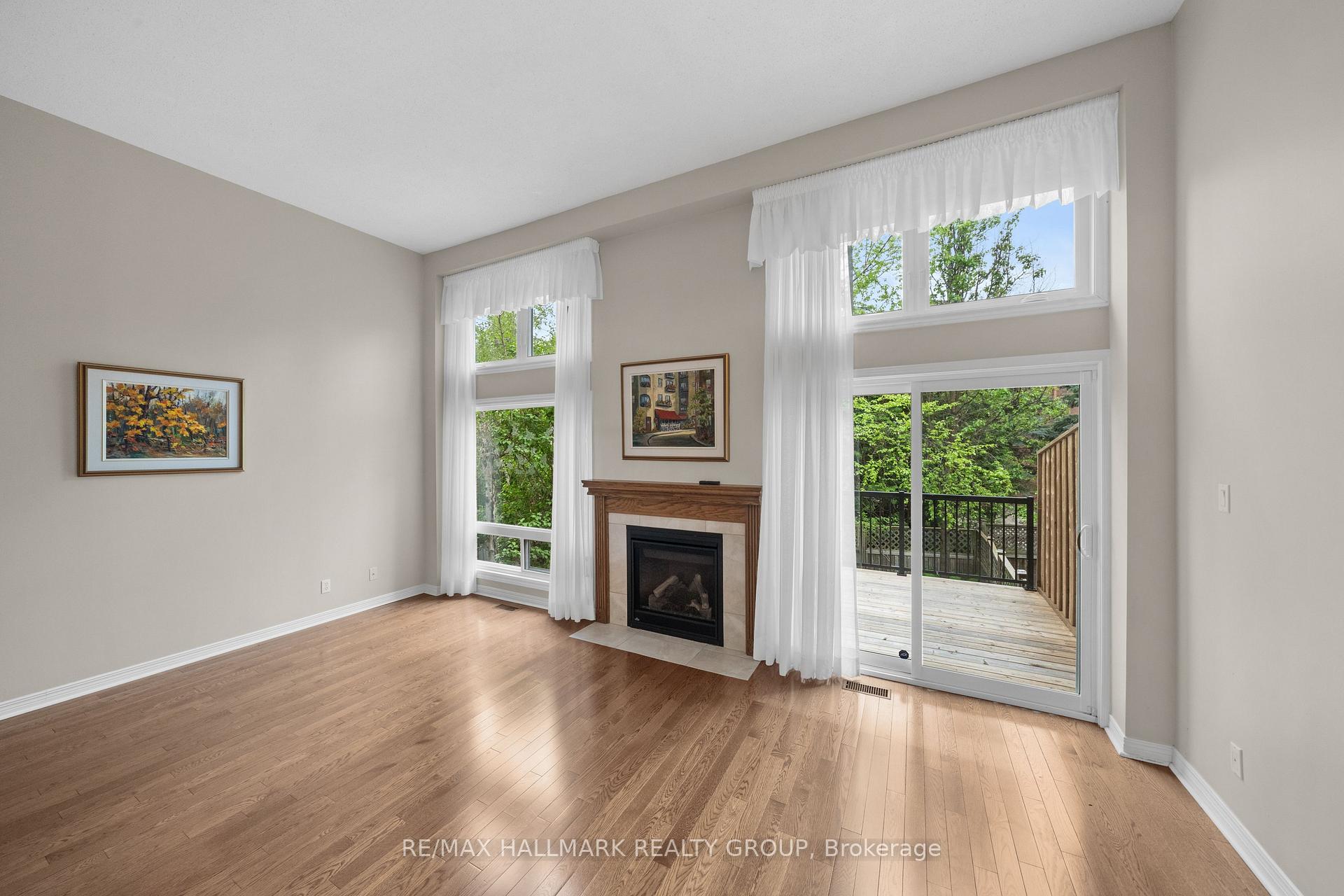 Photo 9 of 44 Dunbarton Court, Ottawa, Cardinal Glen — HOMEH