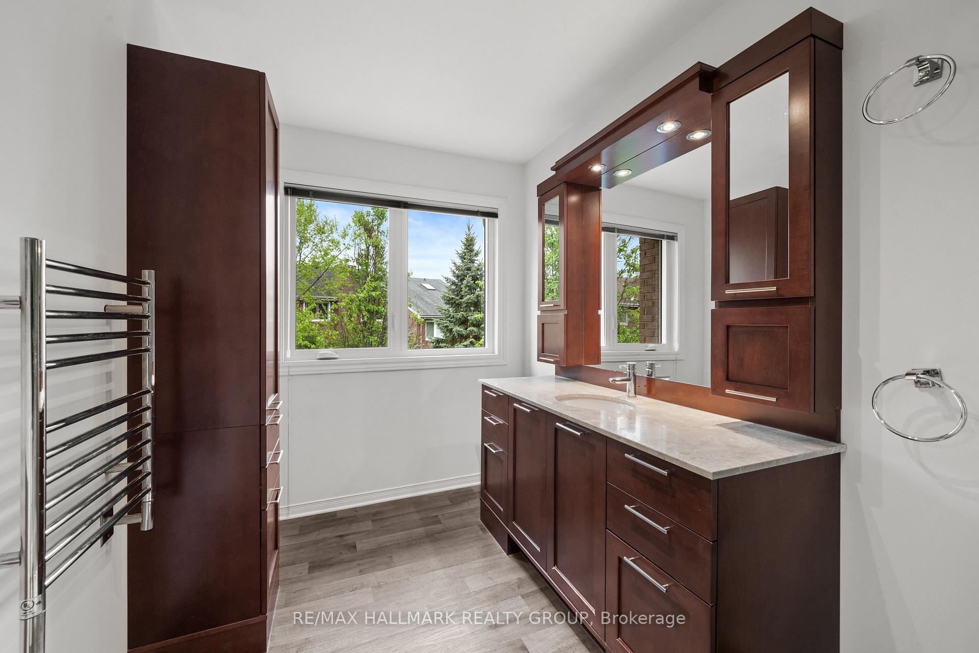 Photo 26 of 44 Dunbarton Court, Ottawa, Cardinal Glen — HOMEH