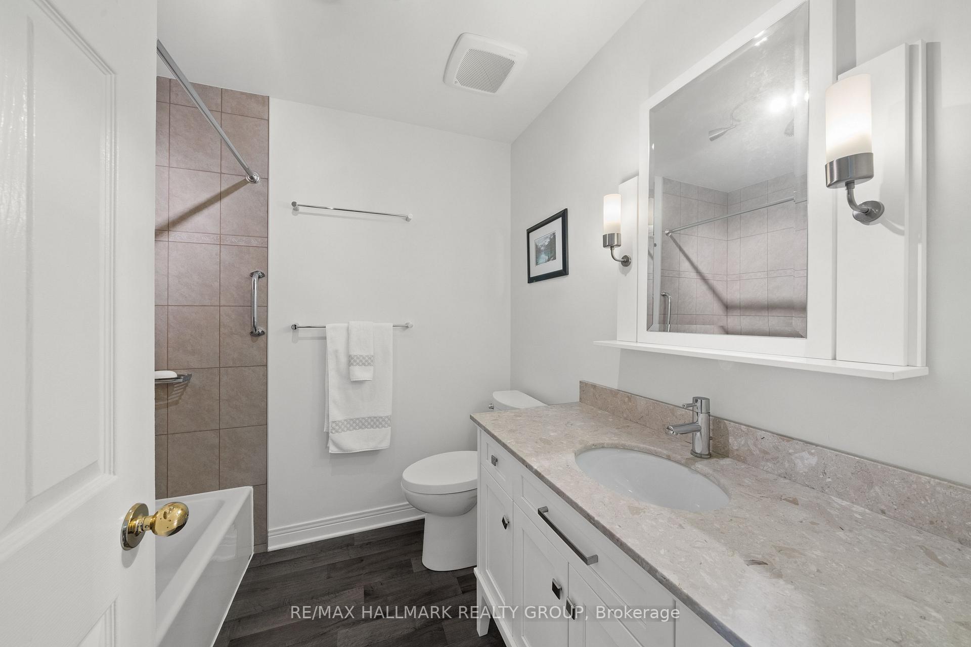 Photo 31 of 44 Dunbarton Court, Ottawa, Cardinal Glen — HOMEH