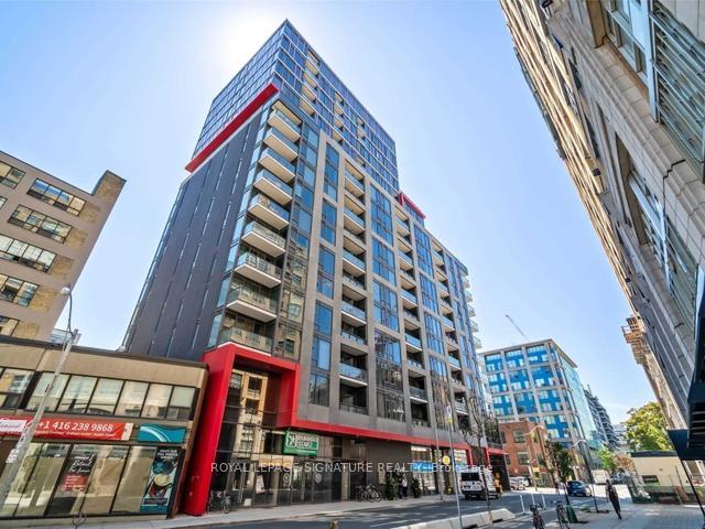 Front of Unit Ph102, 435 Richmond Street W