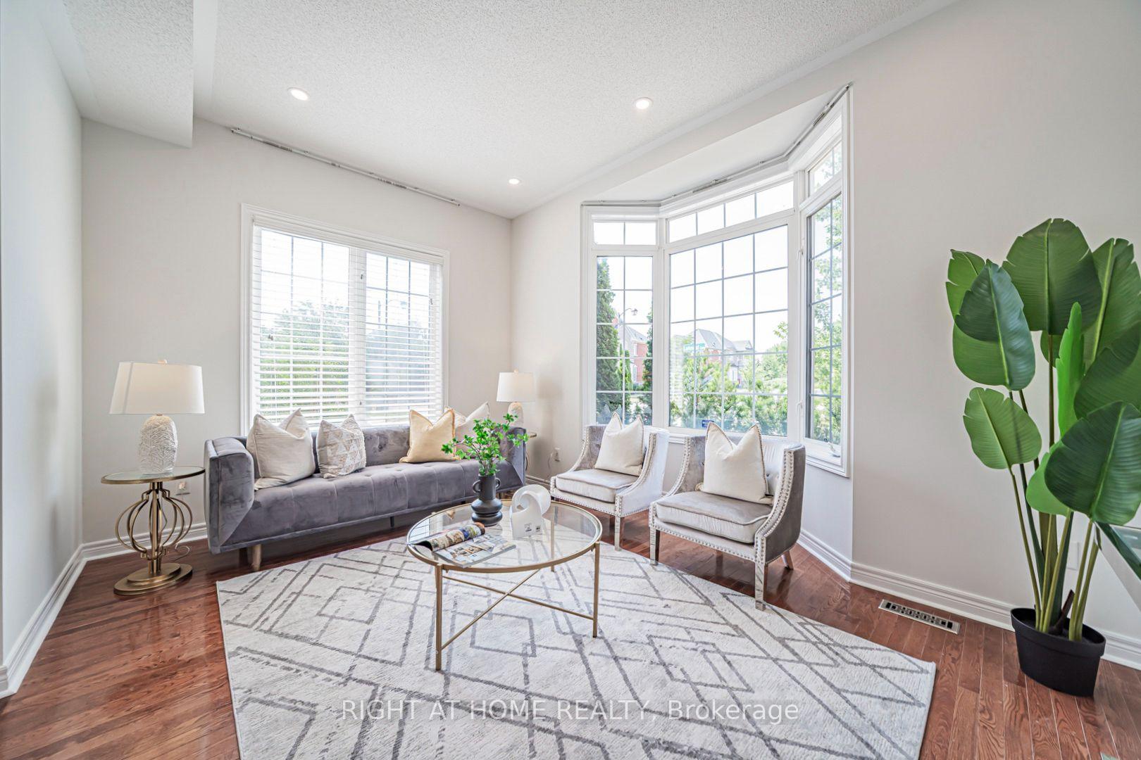 Photo 8 of 66 Larkmead Crescent, Markham, Victoria Manor-Jennings Gate — HOMEH