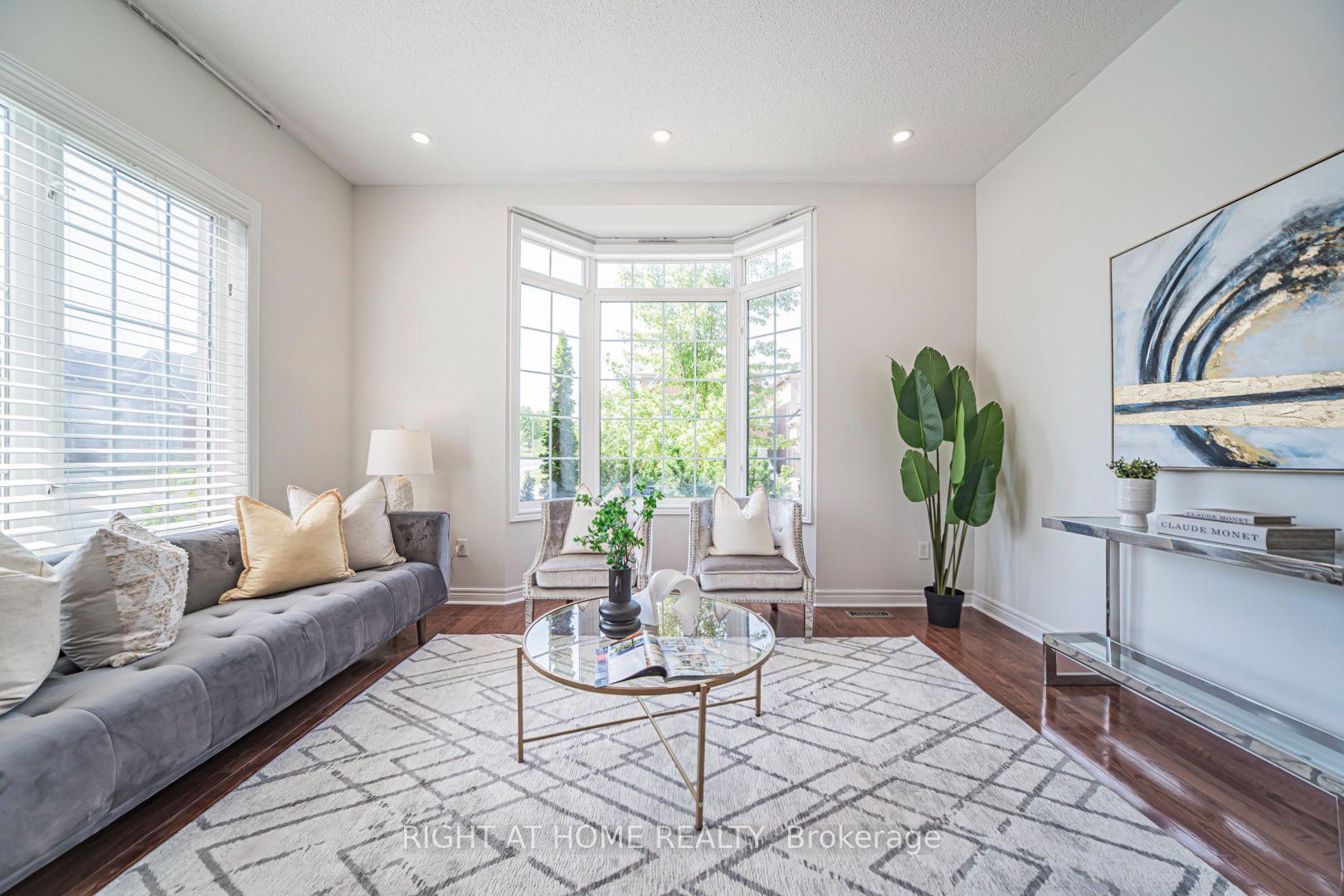 Photo 9 of 66 Larkmead Crescent, Markham, Victoria Manor-Jennings Gate — HOMEH