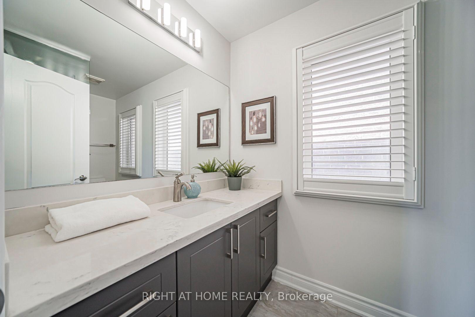 Photo 32 of 66 Larkmead Crescent, Markham, Victoria Manor-Jennings Gate — HOMEH