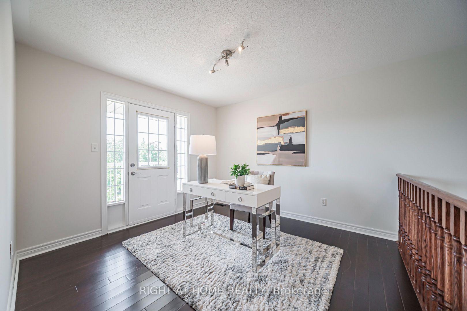 Photo 34 of 66 Larkmead Crescent, Markham, Victoria Manor-Jennings Gate — HOMEH