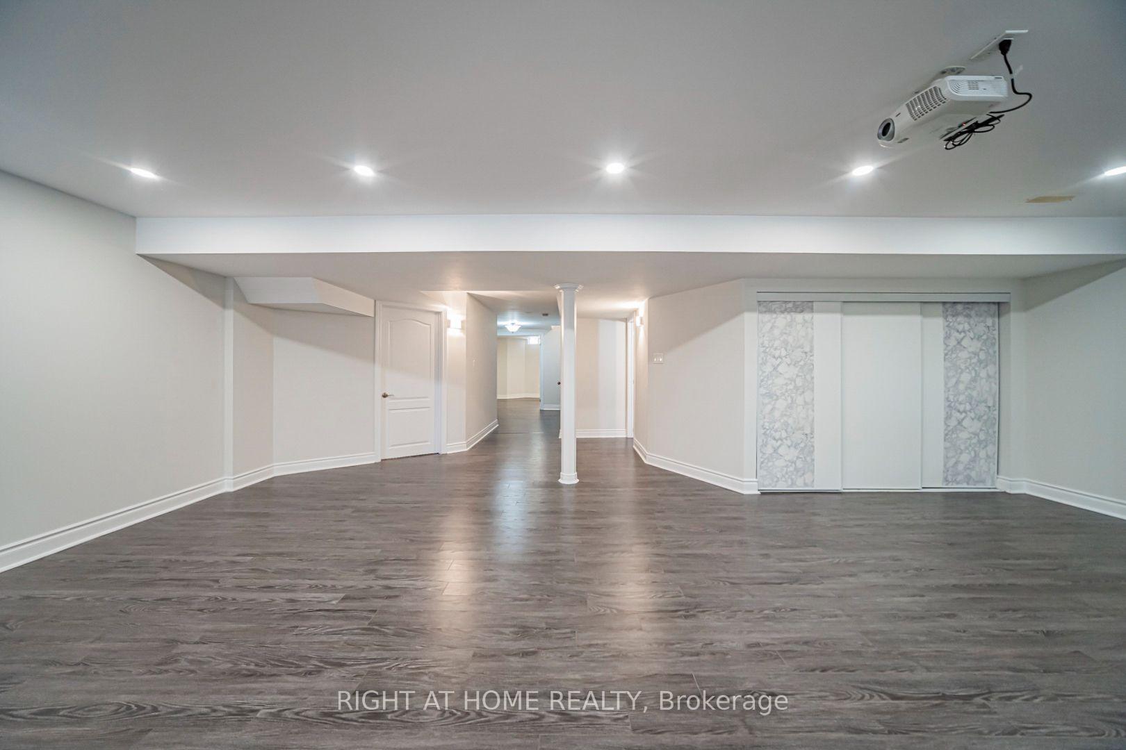 Photo 39 of 66 Larkmead Crescent, Markham, Victoria Manor-Jennings Gate — HOMEH