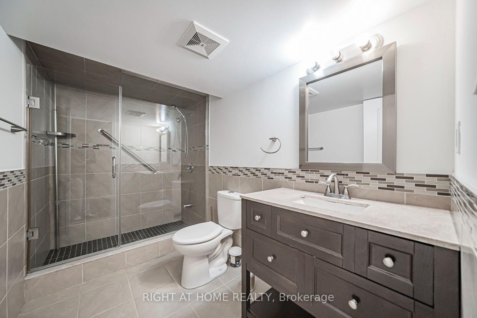 Photo 40 of 66 Larkmead Crescent, Markham, Victoria Manor-Jennings Gate — HOMEH