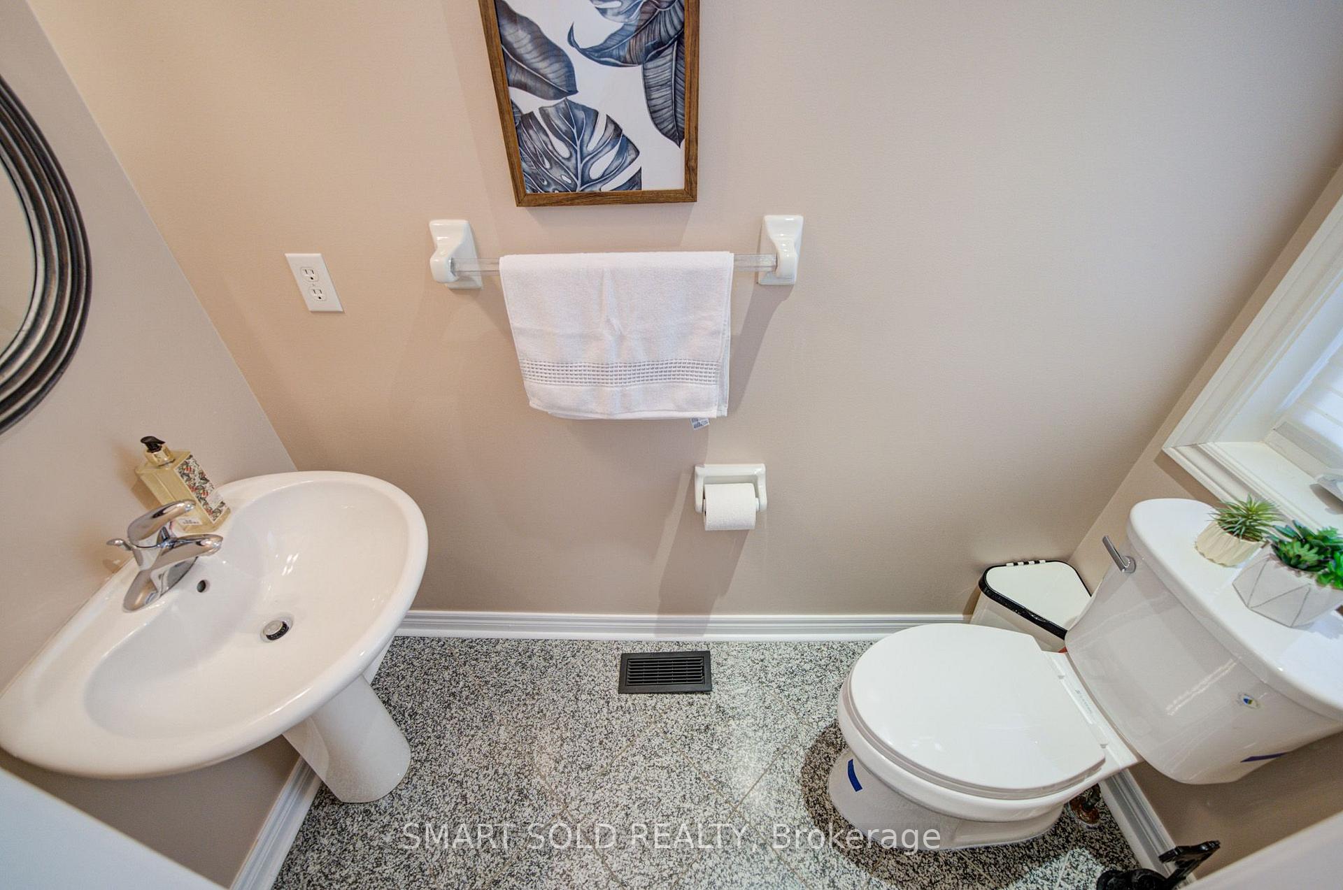 Photo 14 of 48 Ravel Drive, Vaughan, Patterson — HOMEH