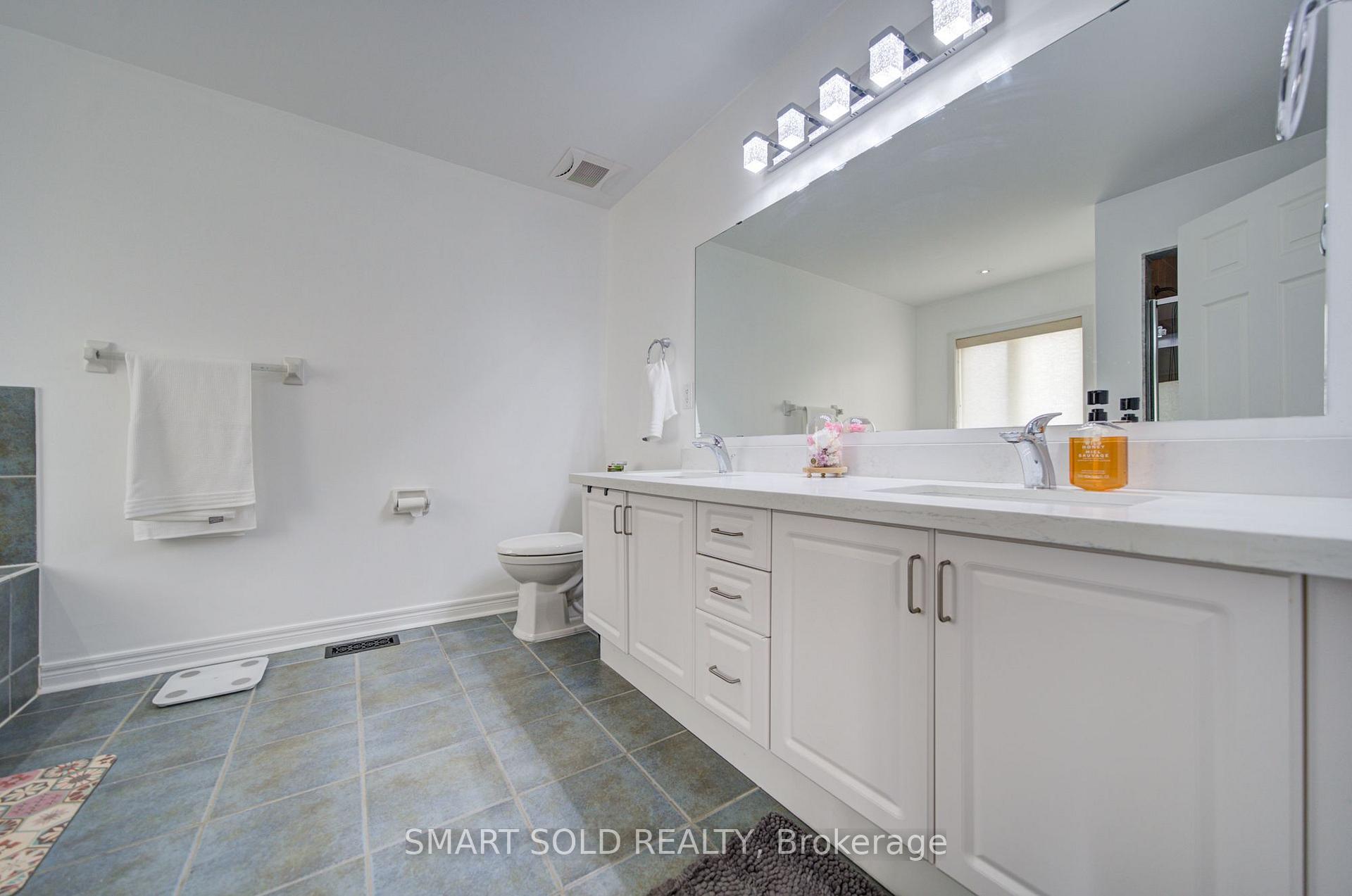 Photo 21 of 48 Ravel Drive, Vaughan, Patterson — HOMEH