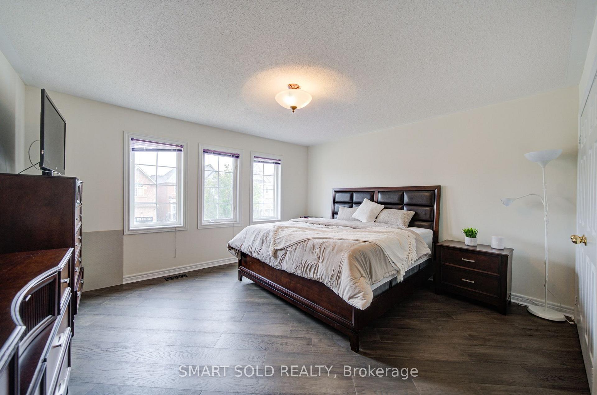 Photo 23 of 48 Ravel Drive, Vaughan, Patterson — HOMEH