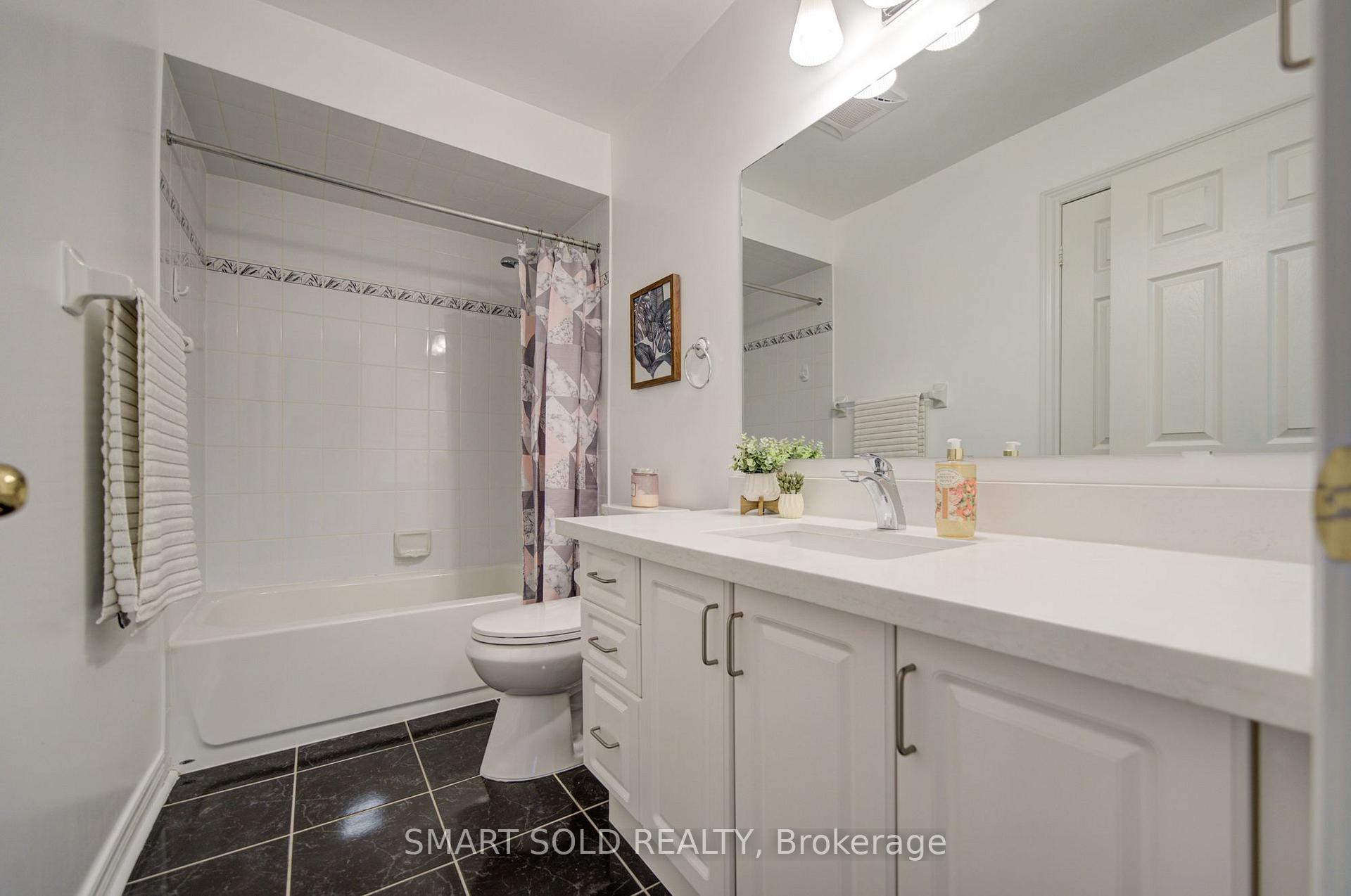 Photo 24 of 48 Ravel Drive, Vaughan, Patterson — HOMEH