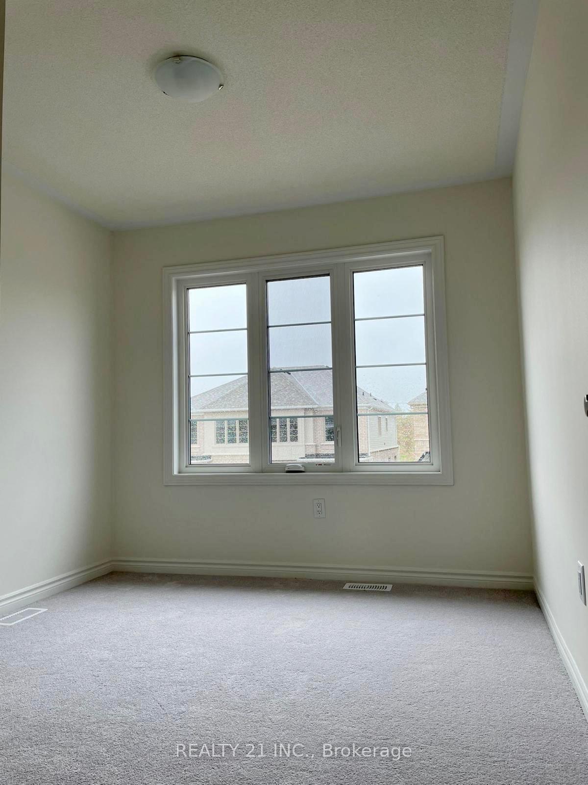 Photo 13 of 156 Shepherd Drive, Barrie, Rural Barrie Southeast — HOMEH