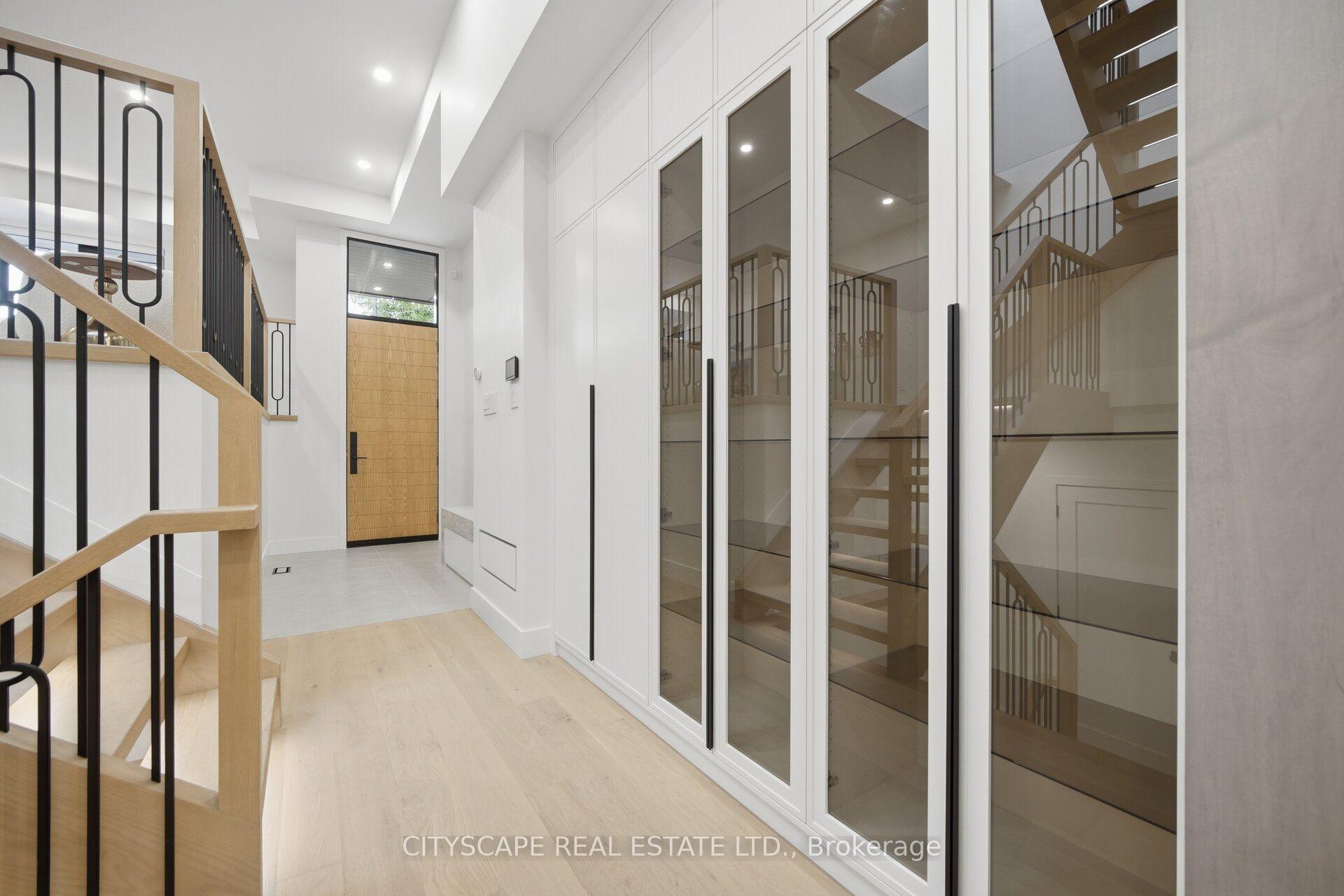 Photo 5 of 10B Holmstead Avenue, Toronto, O'Connor-Parkview — HOMEH