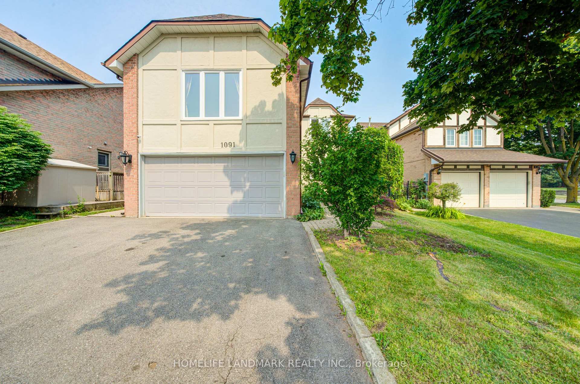 Photo 1 of 1091 Queens Avenue, Oakville, College Park — HOMEH