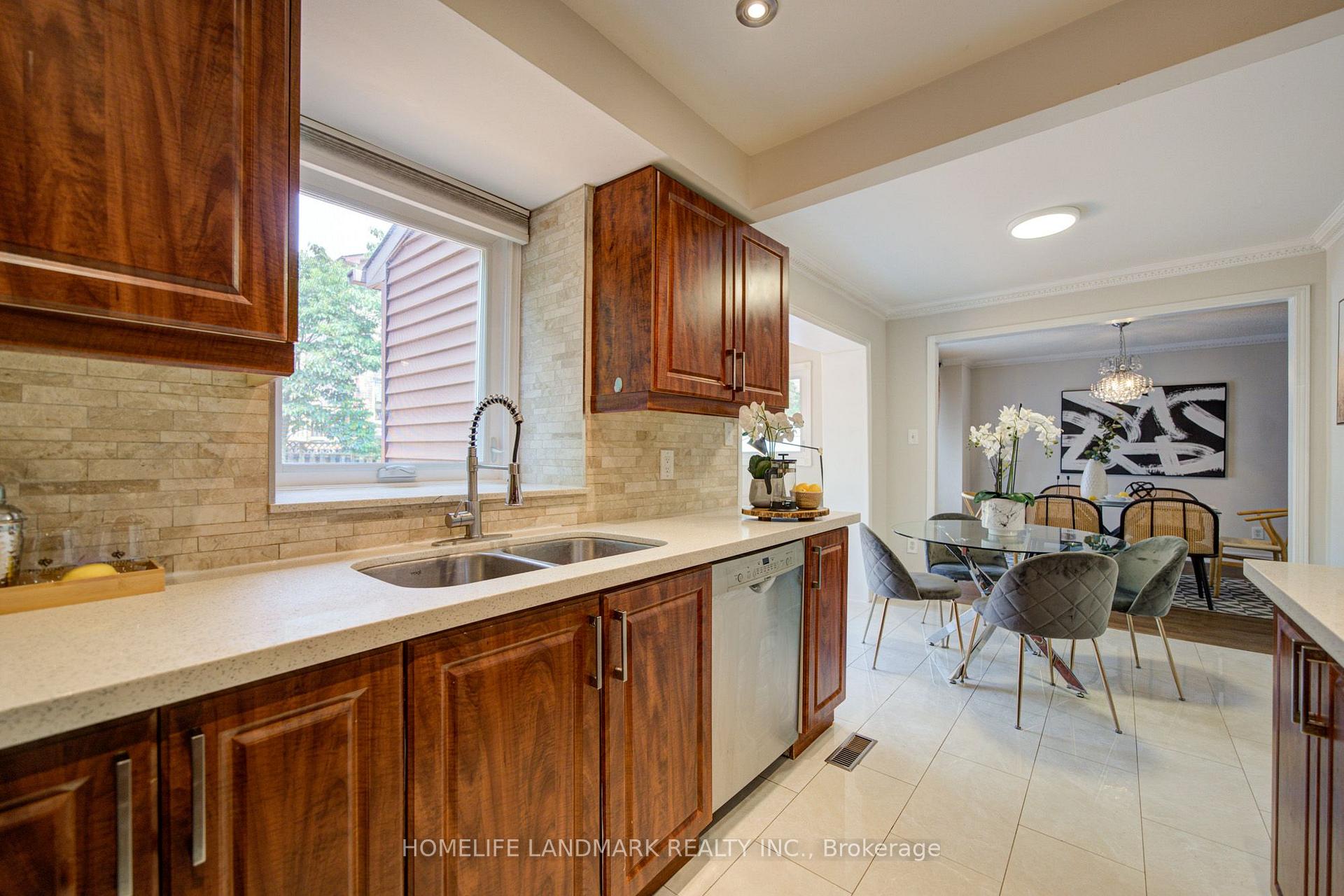 Photo 18 of 1091 Queens Avenue, Oakville, College Park — HOMEH