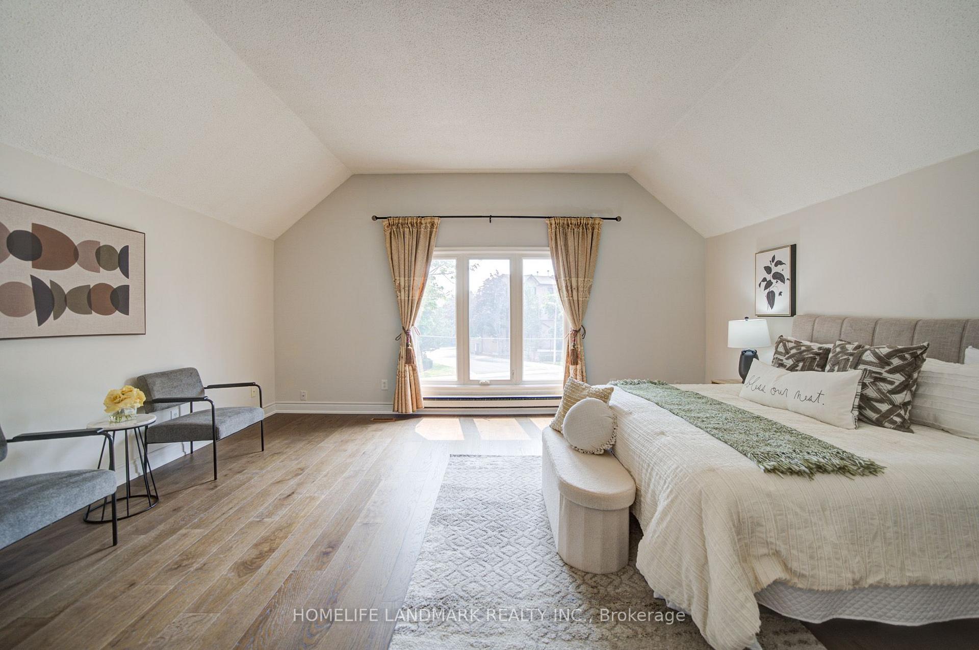 Photo 32 of 1091 Queens Avenue, Oakville, College Park — HOMEH