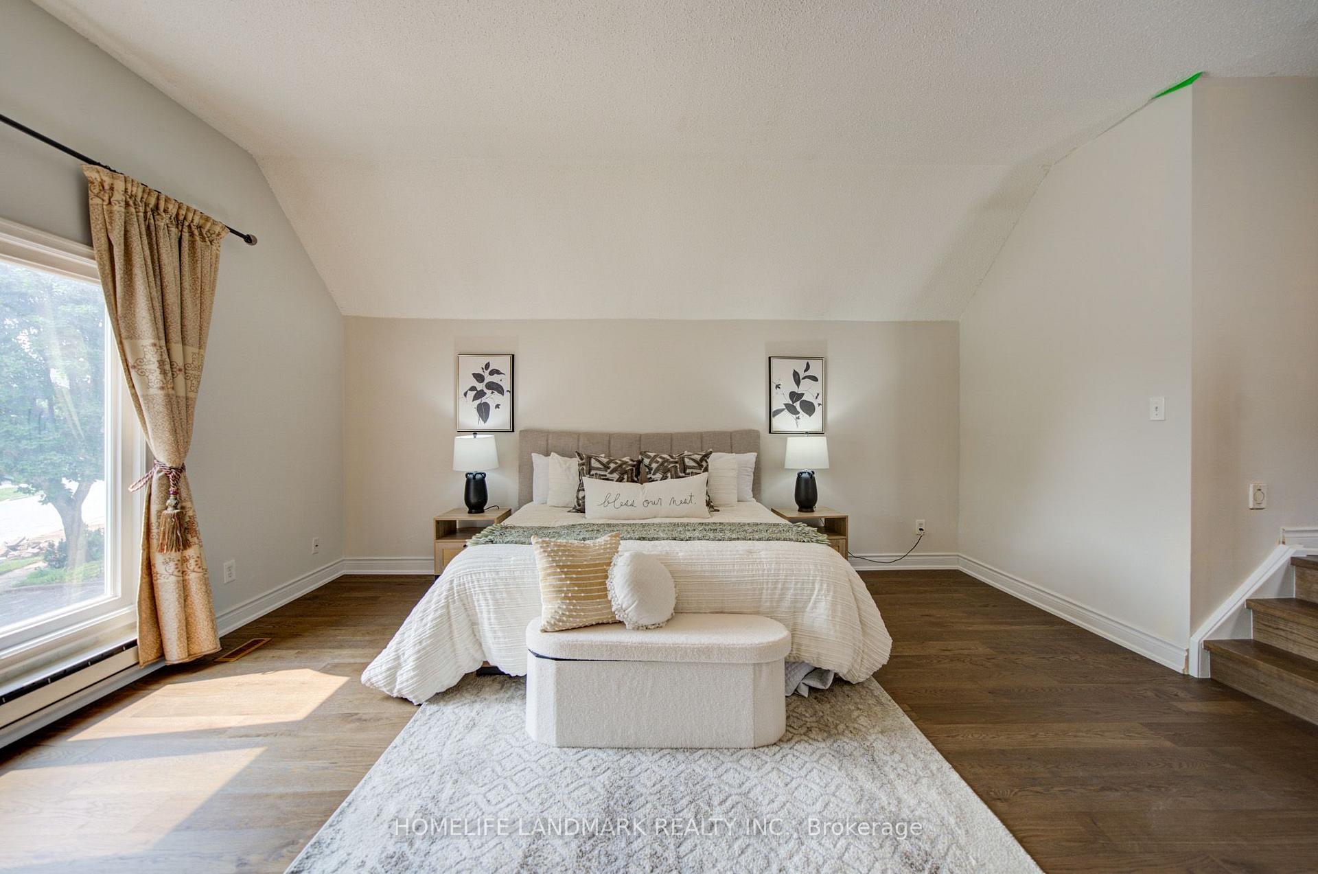 Photo 33 of 1091 Queens Avenue, Oakville, College Park — HOMEH