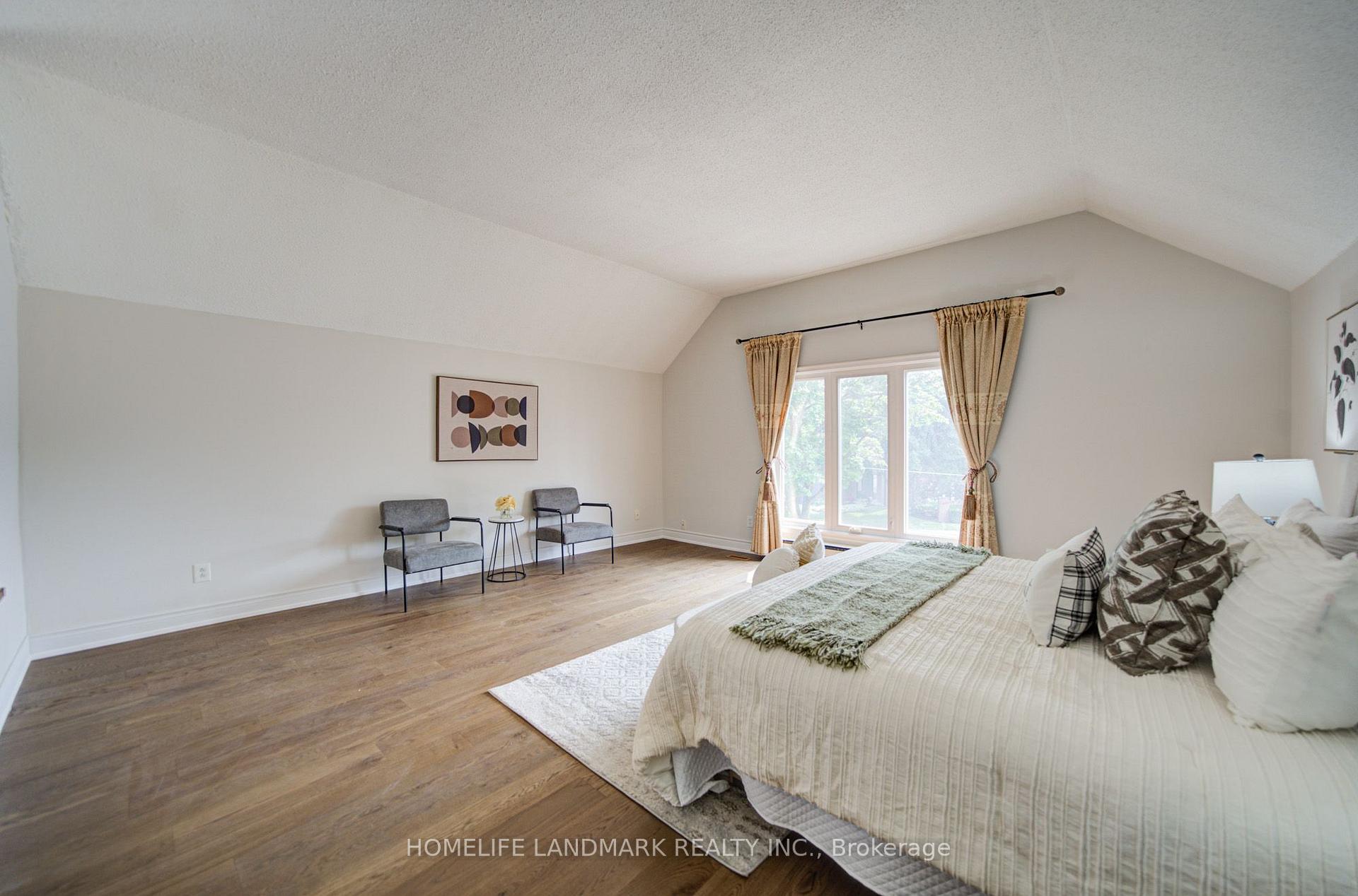Photo 35 of 1091 Queens Avenue, Oakville, College Park — HOMEH