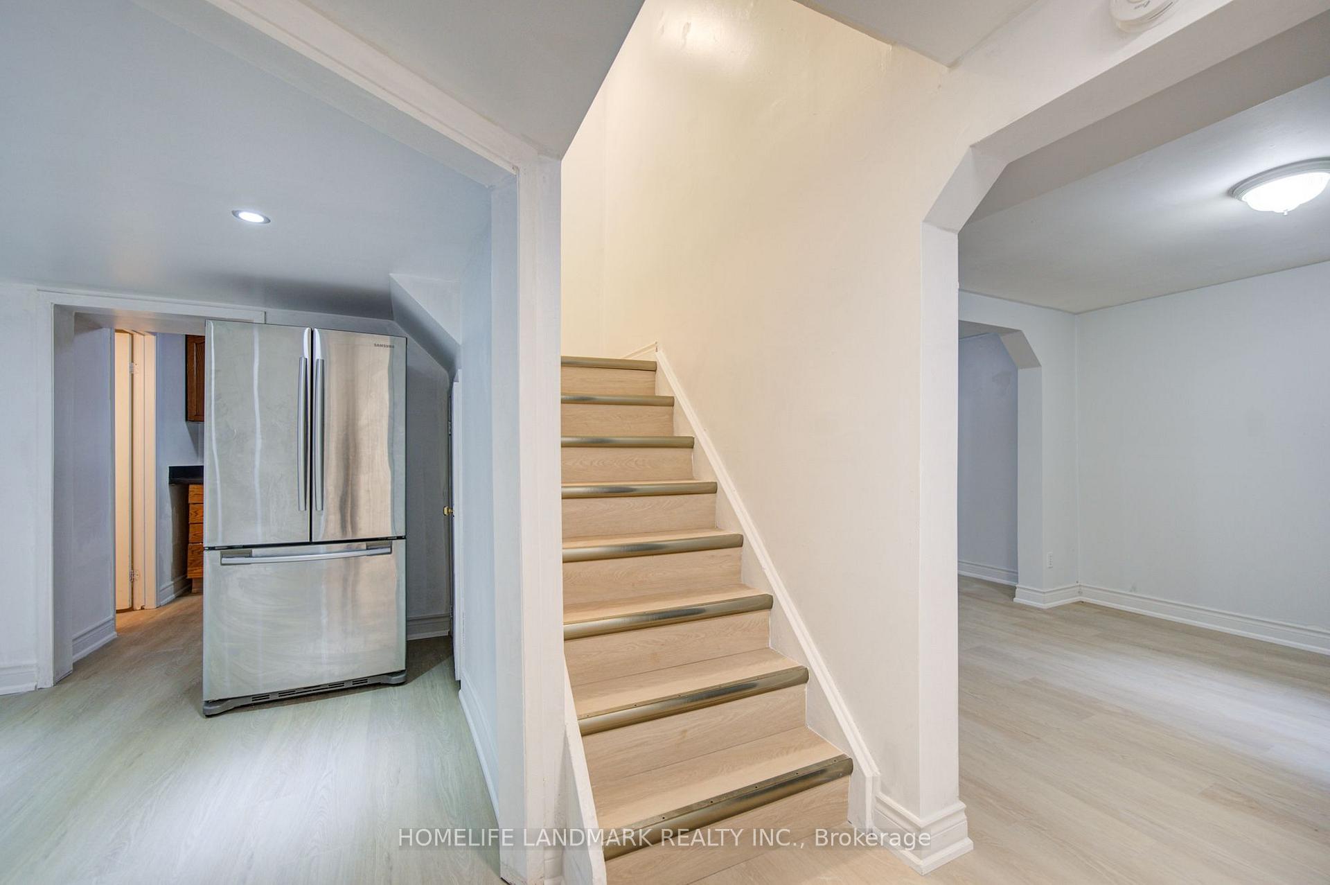Photo 36 of 1091 Queens Avenue, Oakville, College Park — HOMEH