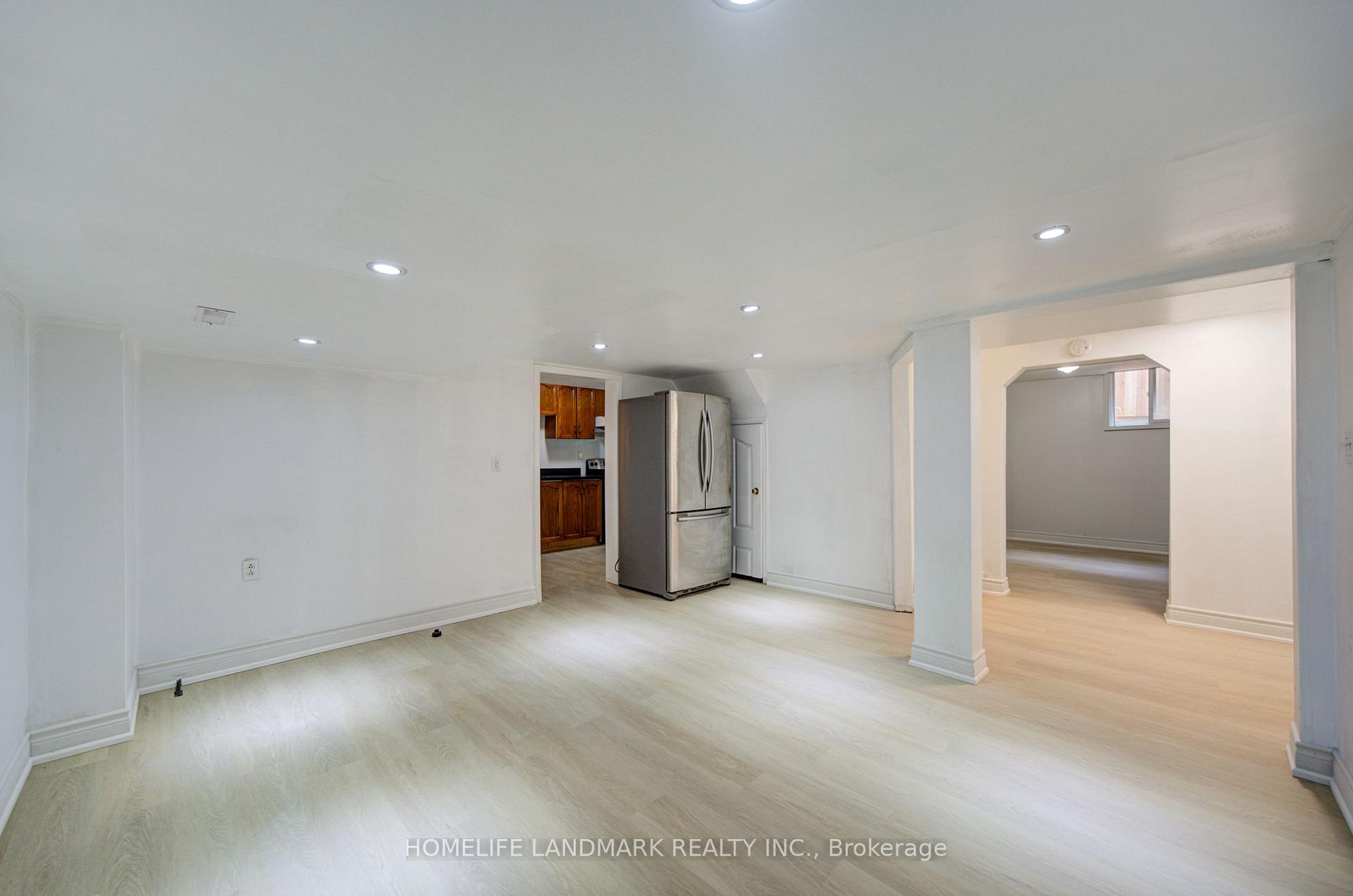 Photo 37 of 1091 Queens Avenue, Oakville, College Park — HOMEH