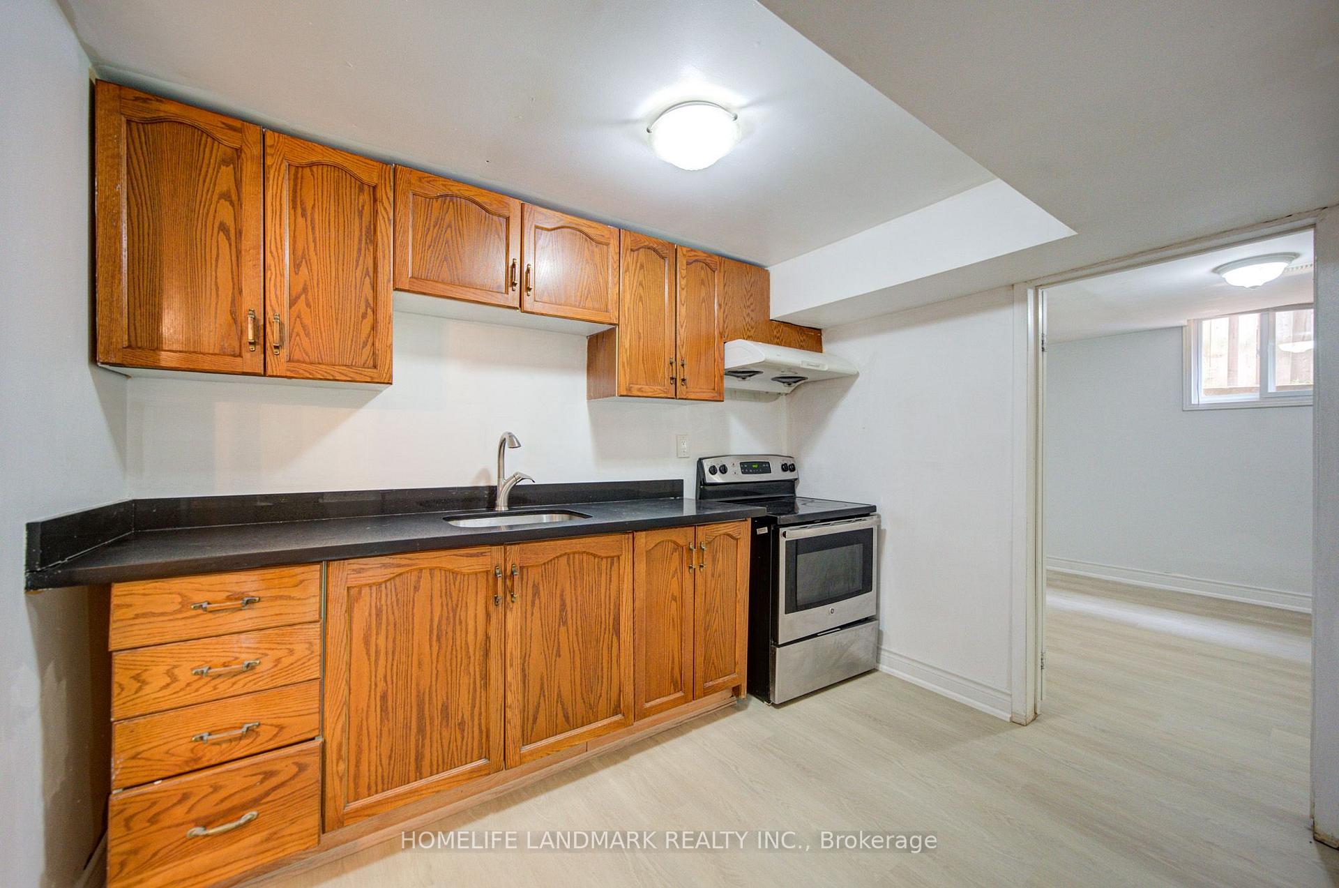 Photo 39 of 1091 Queens Avenue, Oakville, College Park — HOMEH