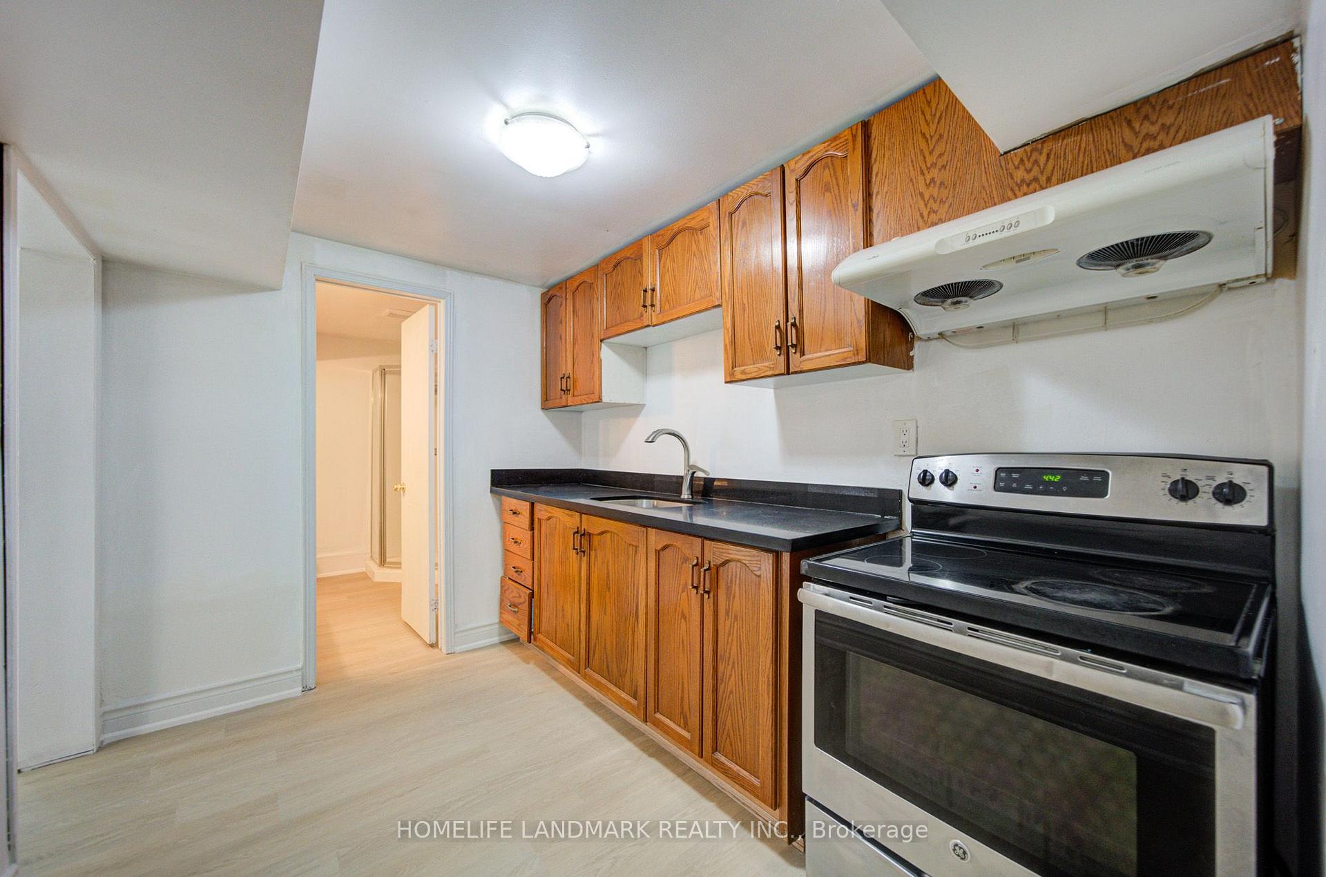 Photo 40 of 1091 Queens Avenue, Oakville, College Park — HOMEH