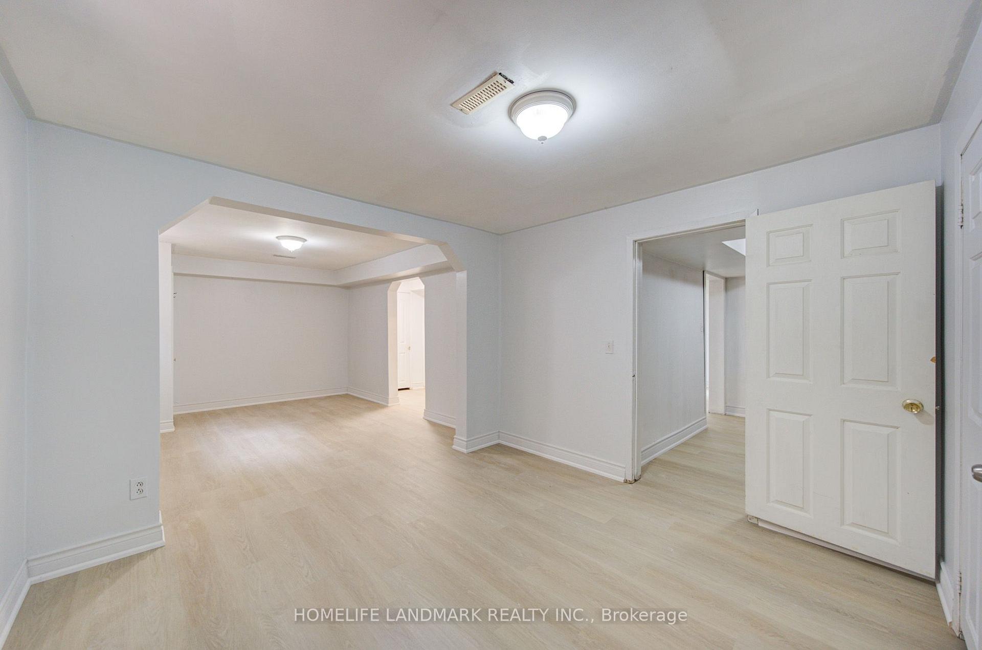 Photo 44 of 1091 Queens Avenue, Oakville, College Park — HOMEH
