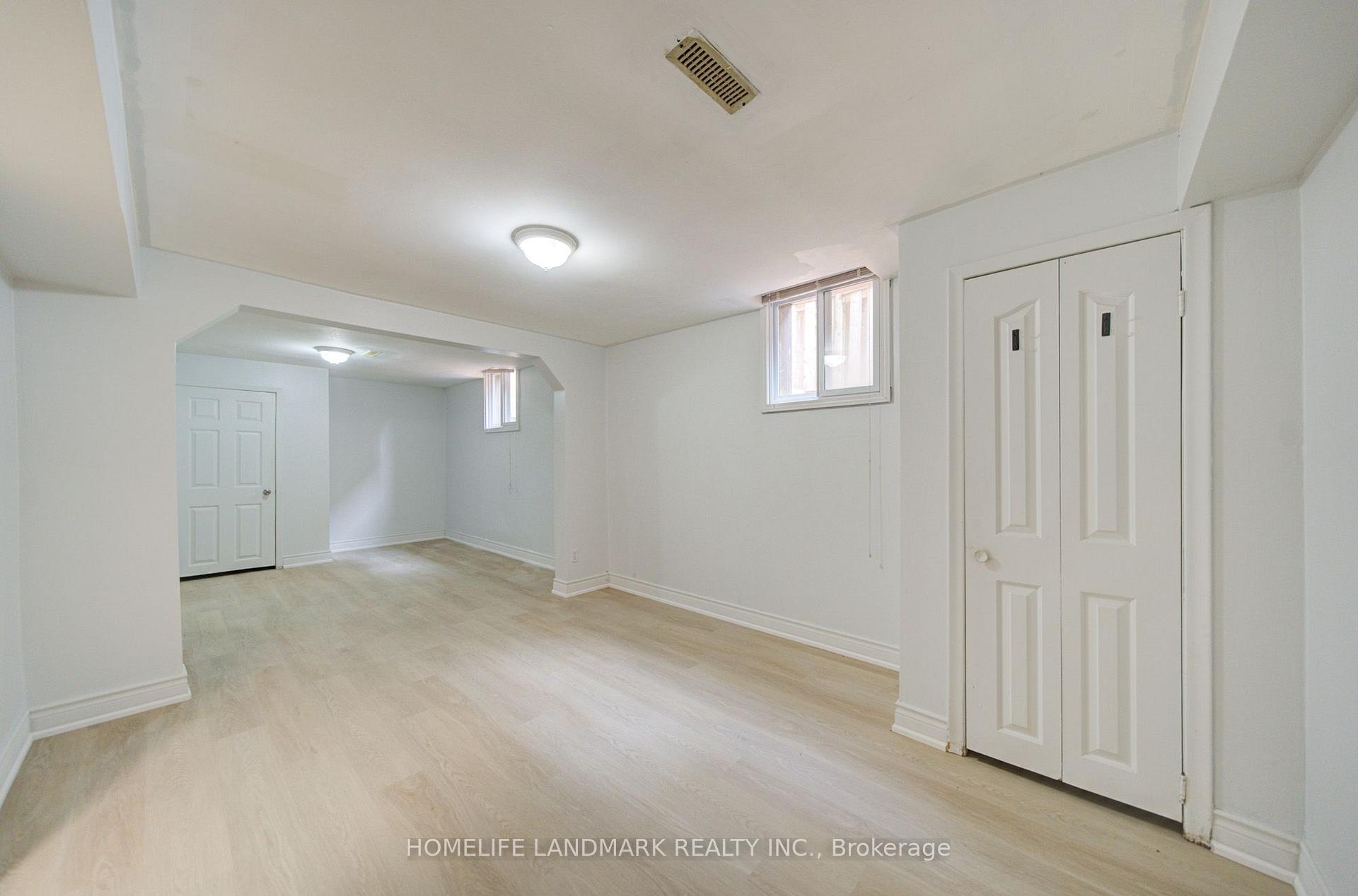 Photo 46 of 1091 Queens Avenue, Oakville, College Park — HOMEH